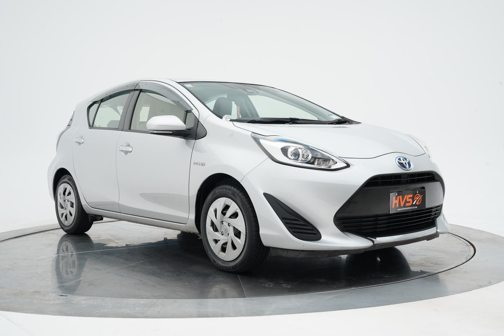 Toyota Aqua Hybrid L