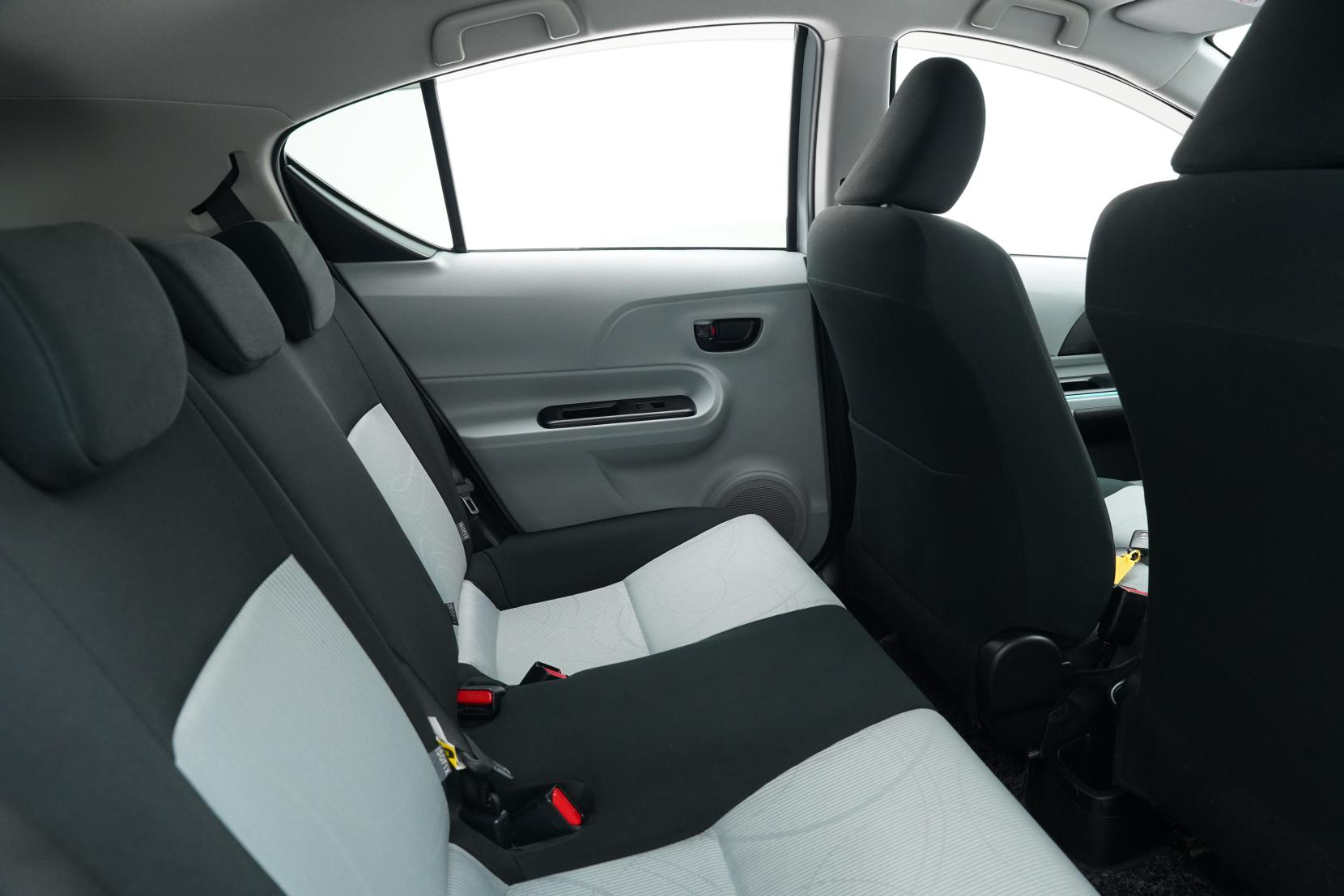 Toyota Aqua 1.5 S Push Start