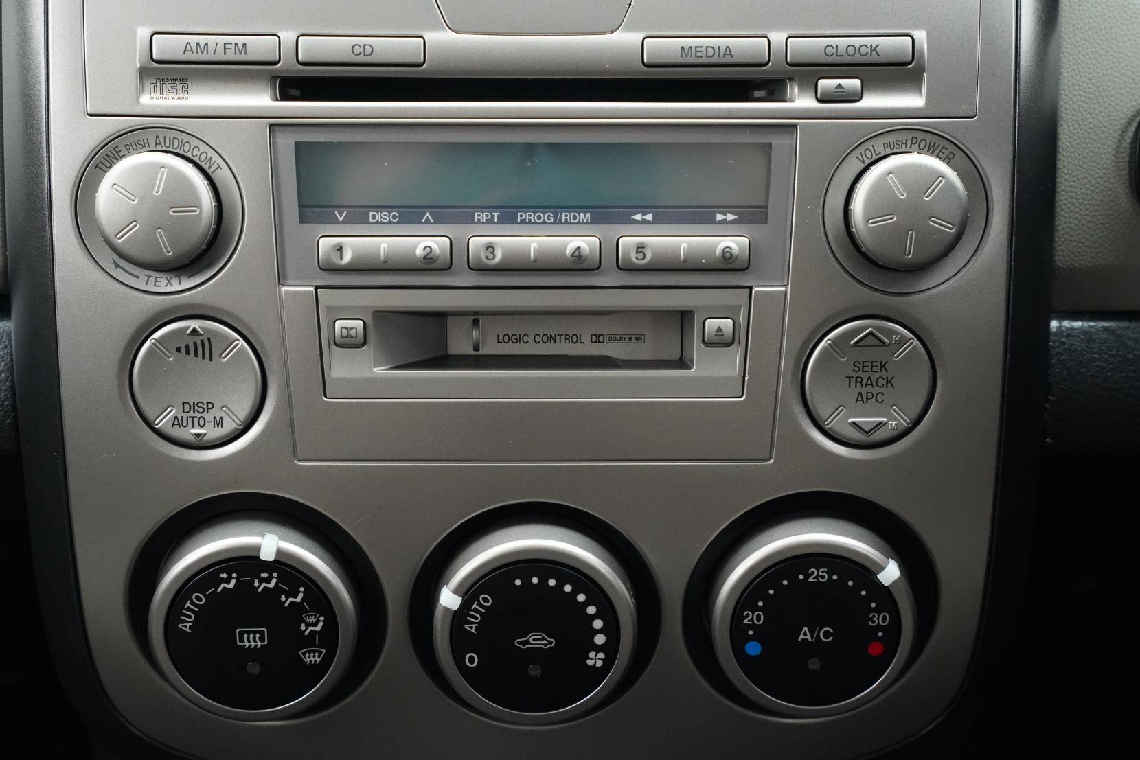 Mazda Verisa 1.5 1.5L Hatch