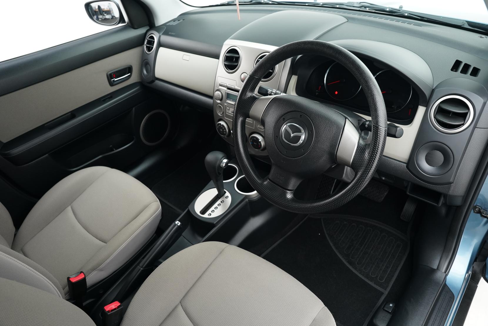 Mazda Verisa 1.5 1.5L Hatch