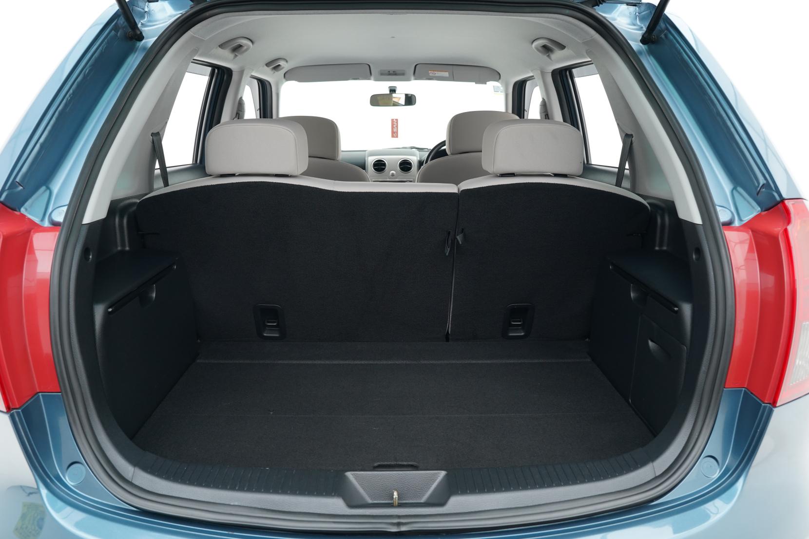 Mazda Verisa 1.5 1.5L Hatch