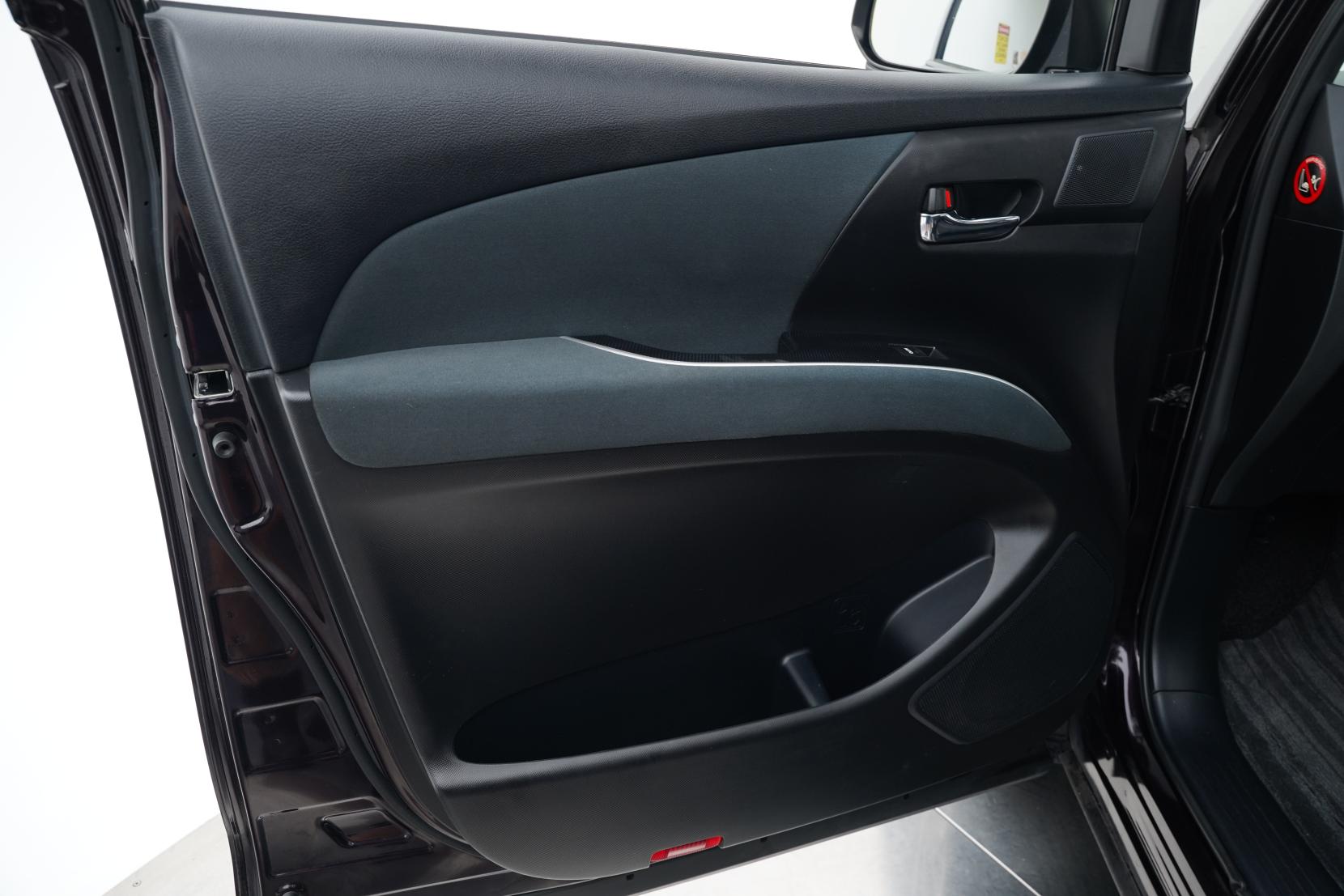 Toyota Estima 2.4 Hybrid 4wd Aeras