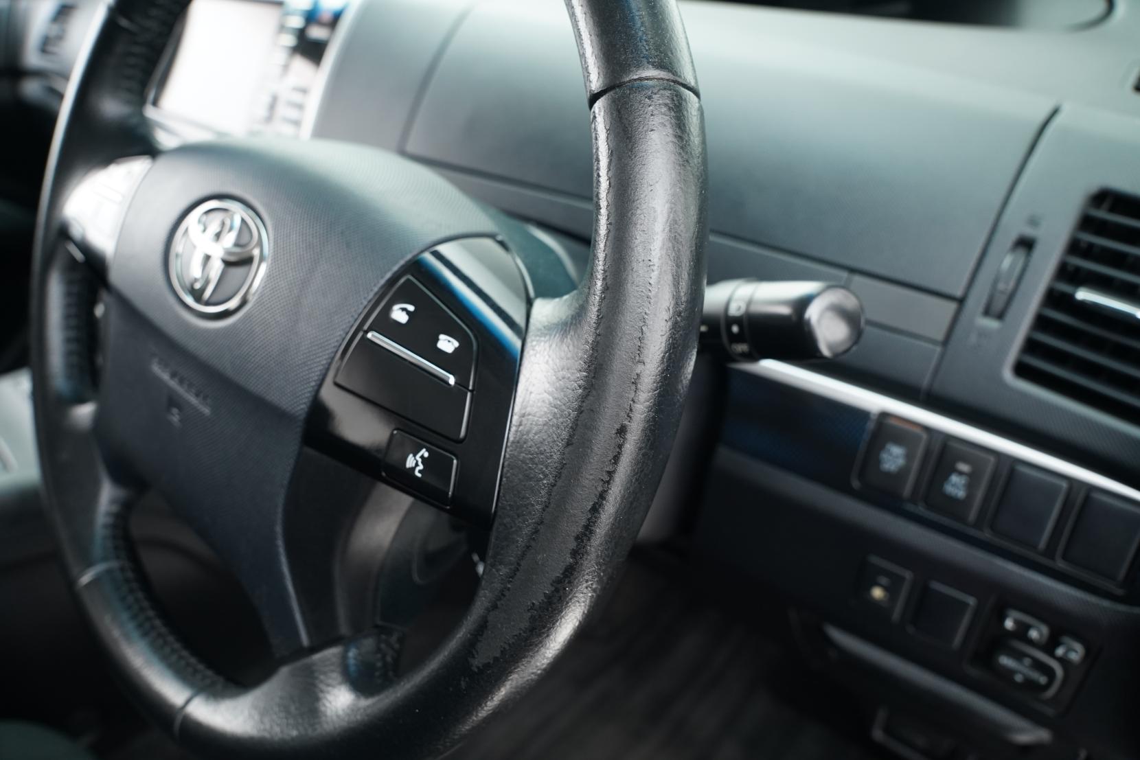 Toyota Estima 2.4 Hybrid 4wd Aeras