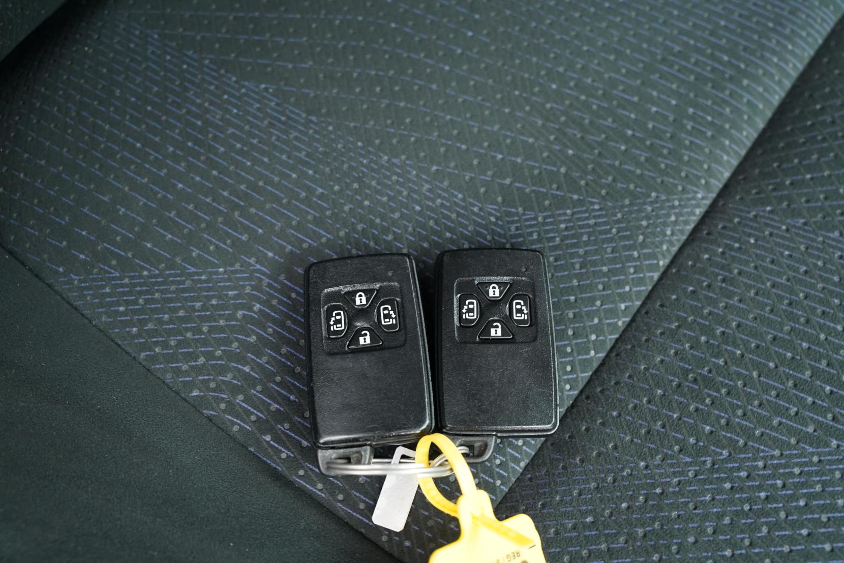 Toyota Estima 2.4 Hybrid 4wd Aeras