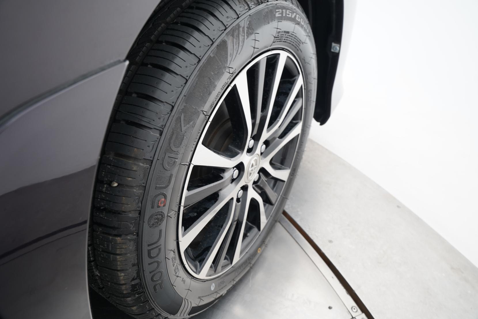 Toyota Estima 2.4 Hybrid 4wd Aeras