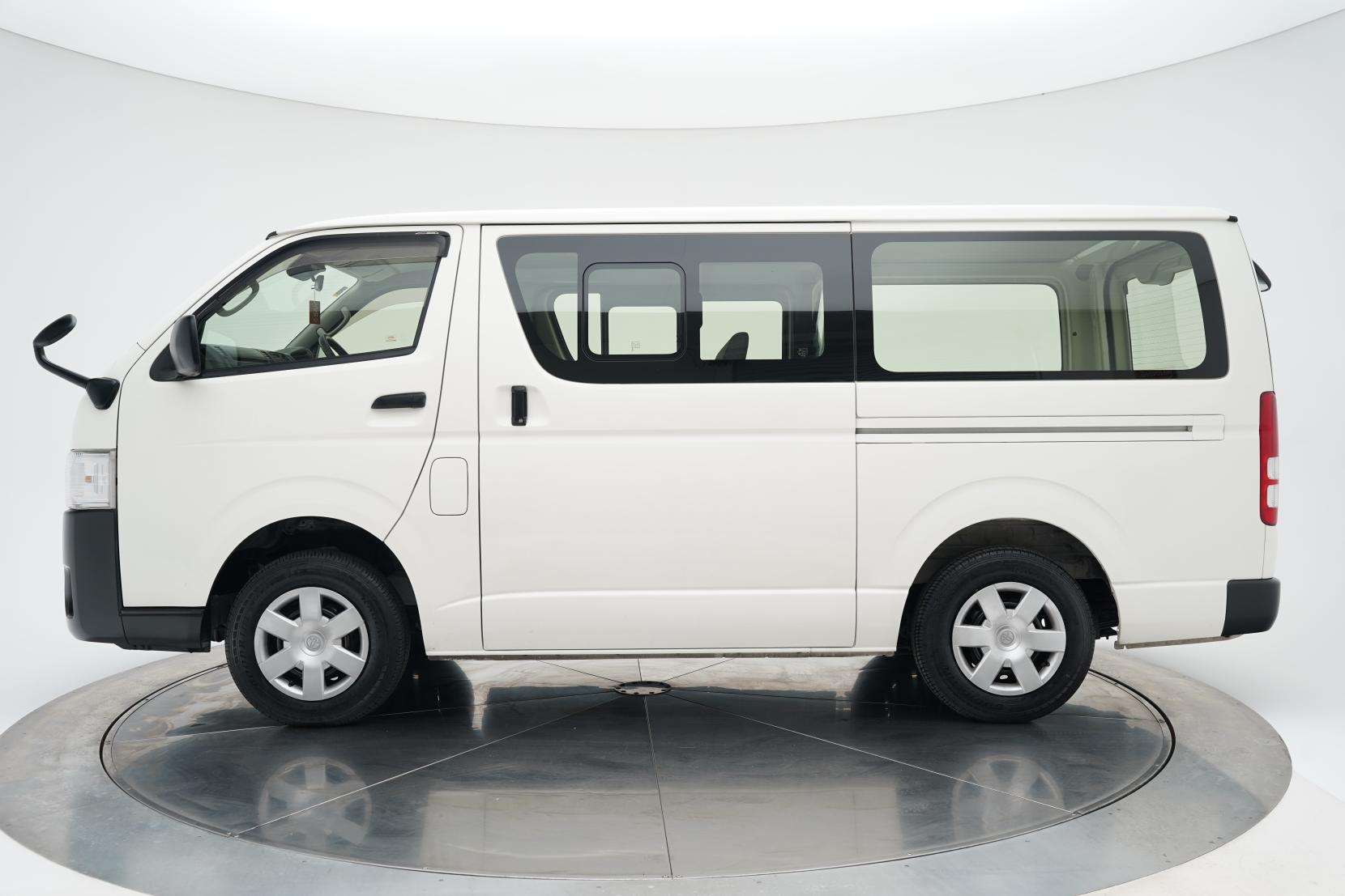 Toyota Hiace 2.0 DX 2.0L 5 Door