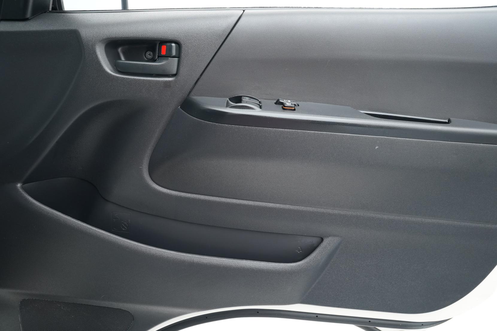 Toyota Hiace 2.0 DX 2.0L 5 Door