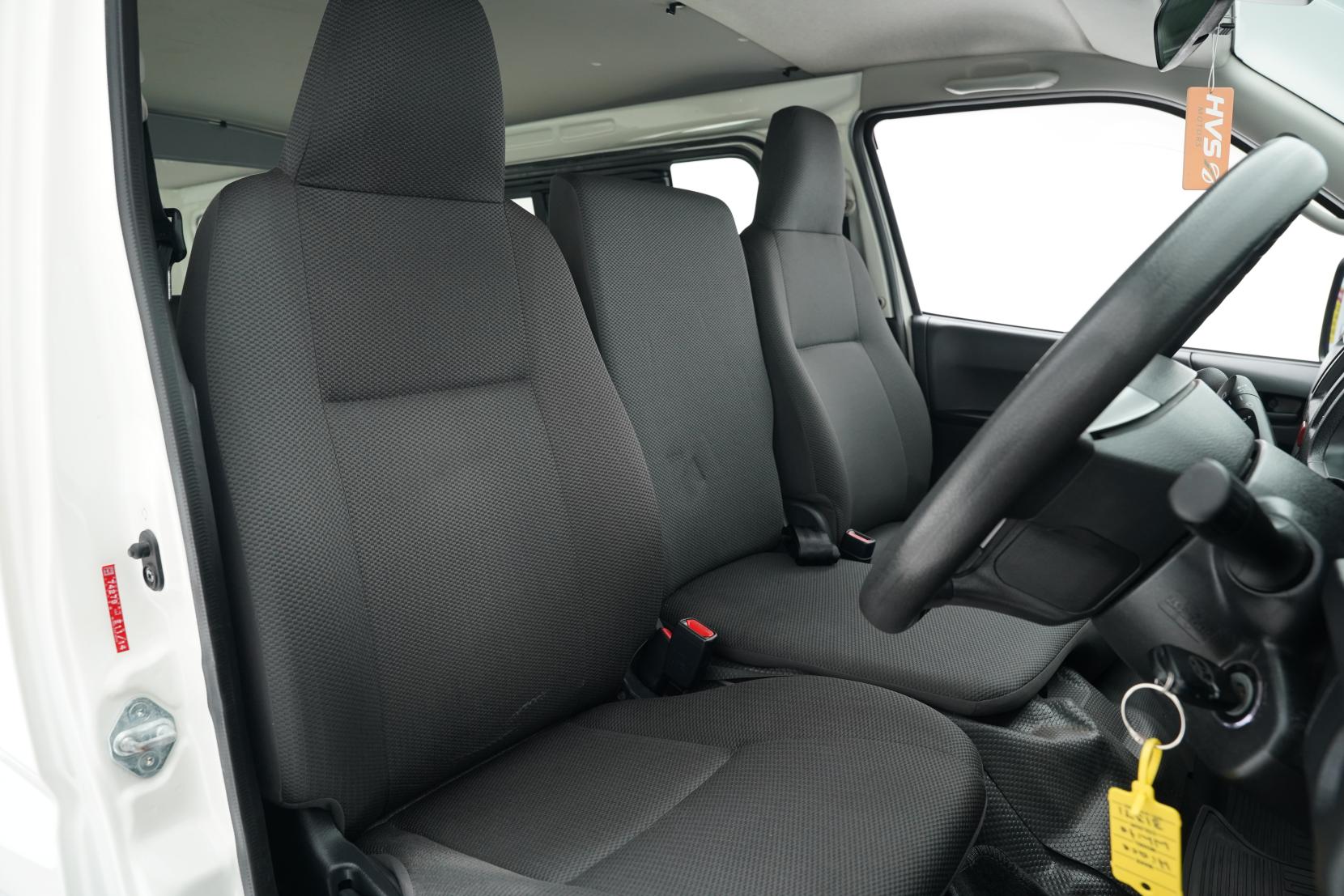 Toyota Hiace 2.0 DX 2.0L 5 Door