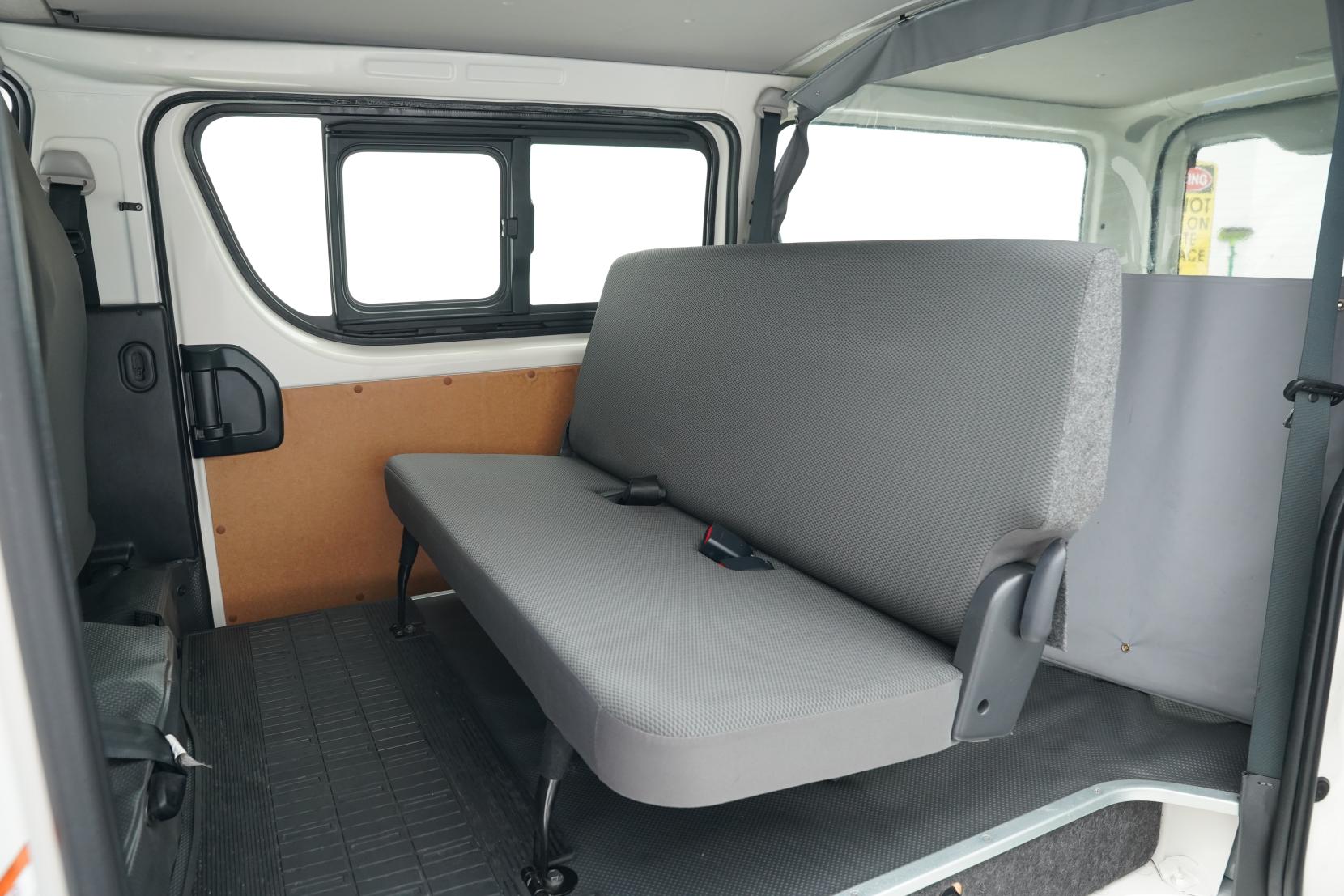 Toyota Hiace 2.0 DX 2.0L 5 Door