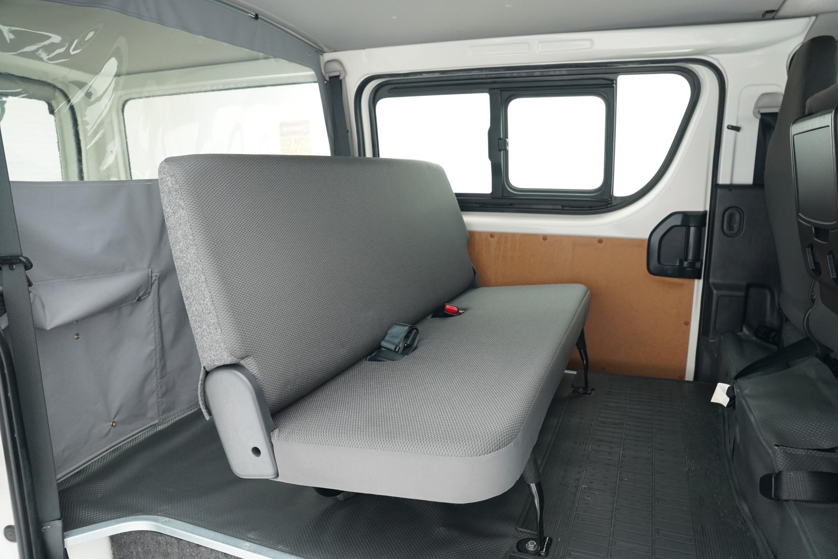 Toyota Hiace 2.0 DX 2.0L 5 Door