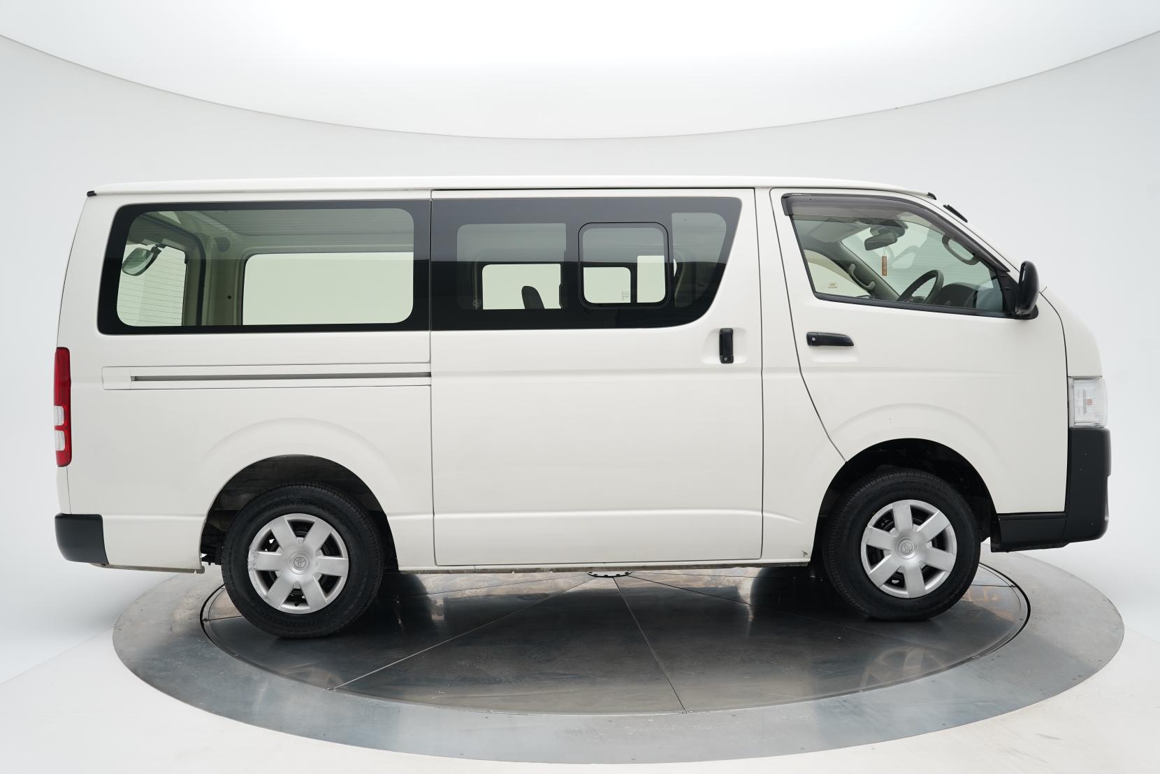 Toyota Hiace 2.0 DX 2.0L 5 Door