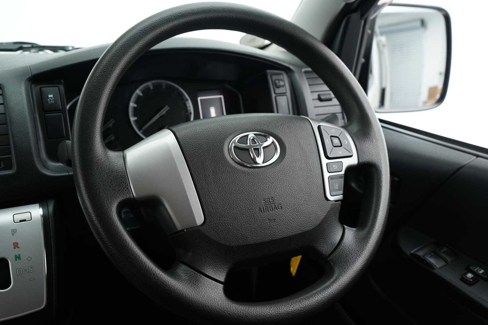 Toyota Hiace 2.0 DX 2.0L 5 Door