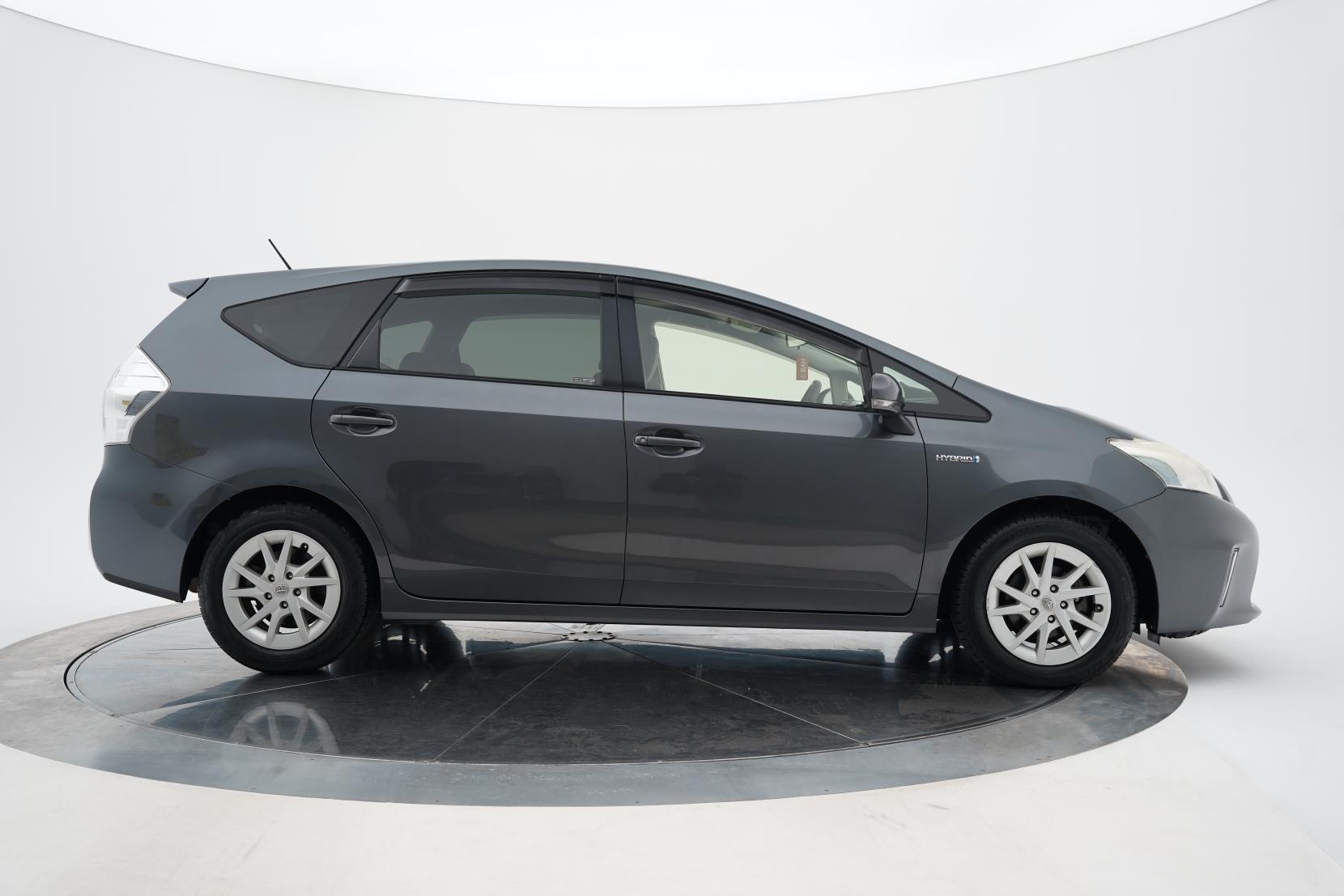 Toyota Prius 1.8 Alpha S 7 Seater