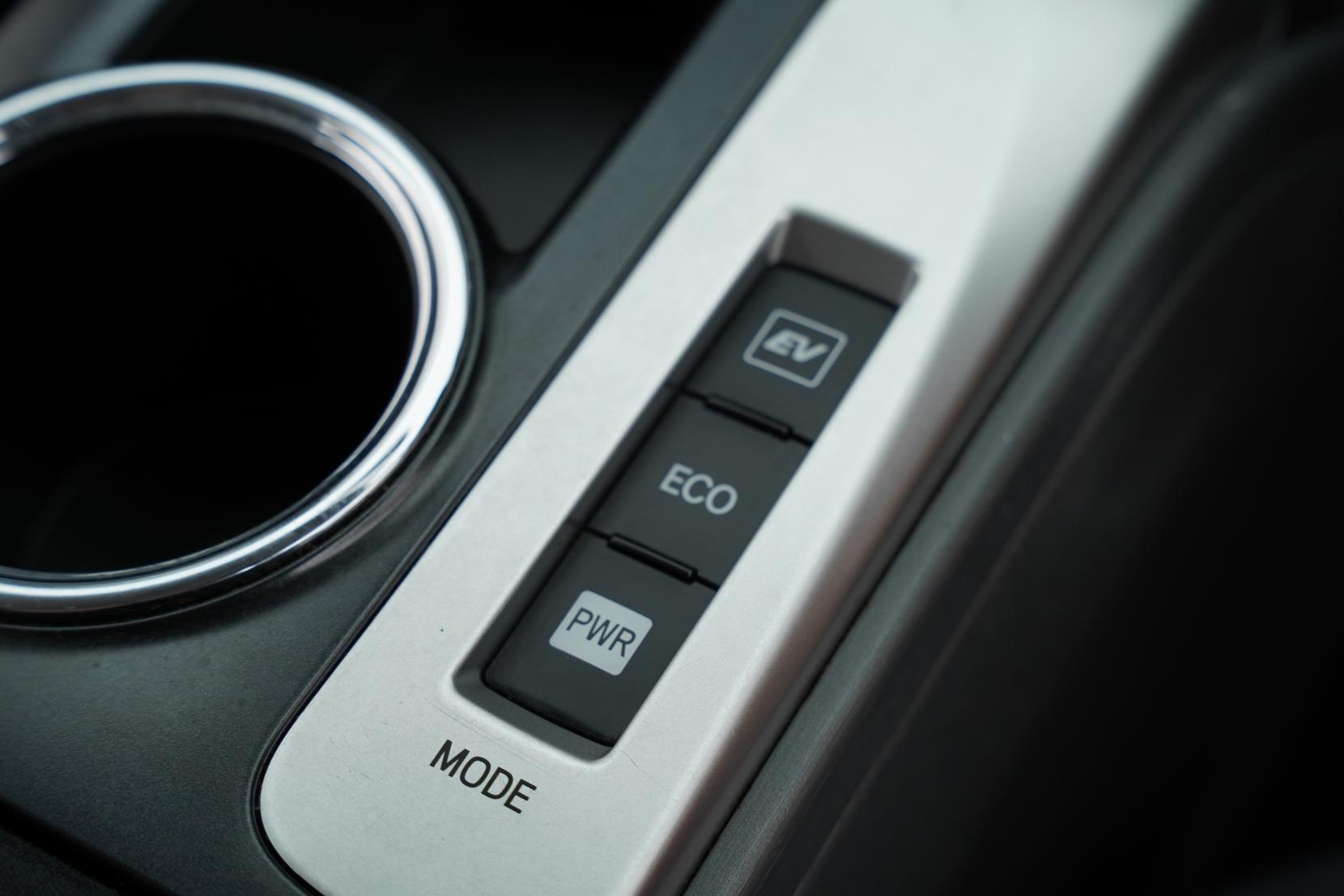 Toyota Prius 1.8 Alpha S 7 Seater