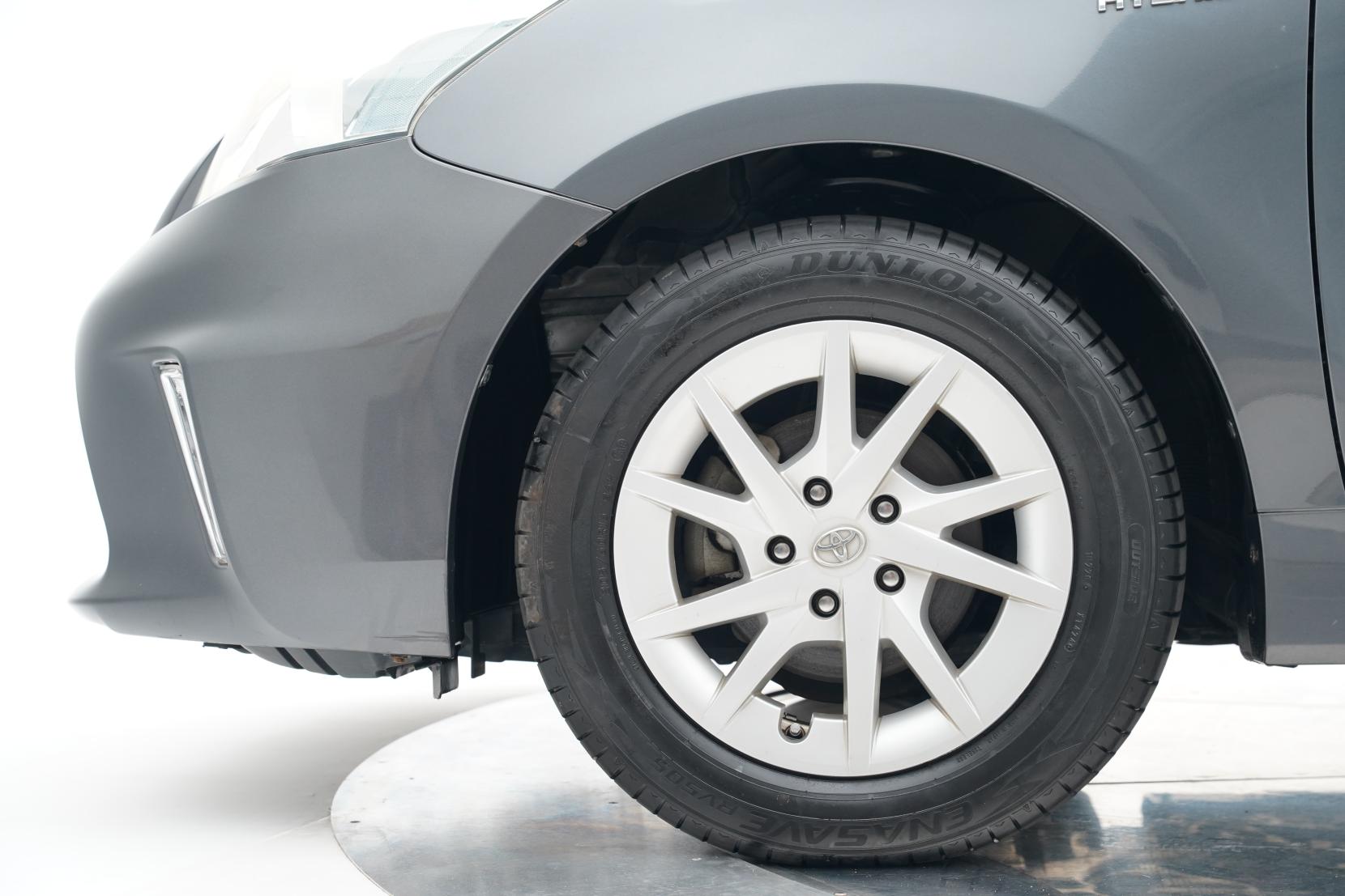 Toyota Prius 1.8 Alpha S 7 Seater