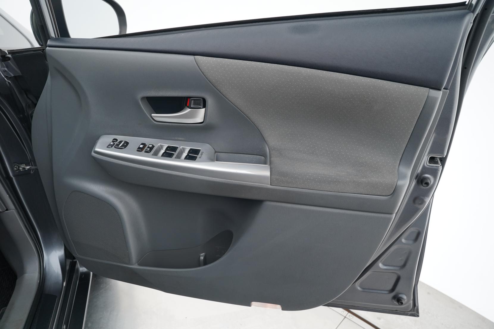 Toyota Prius 1.8 Alpha S 7 Seater