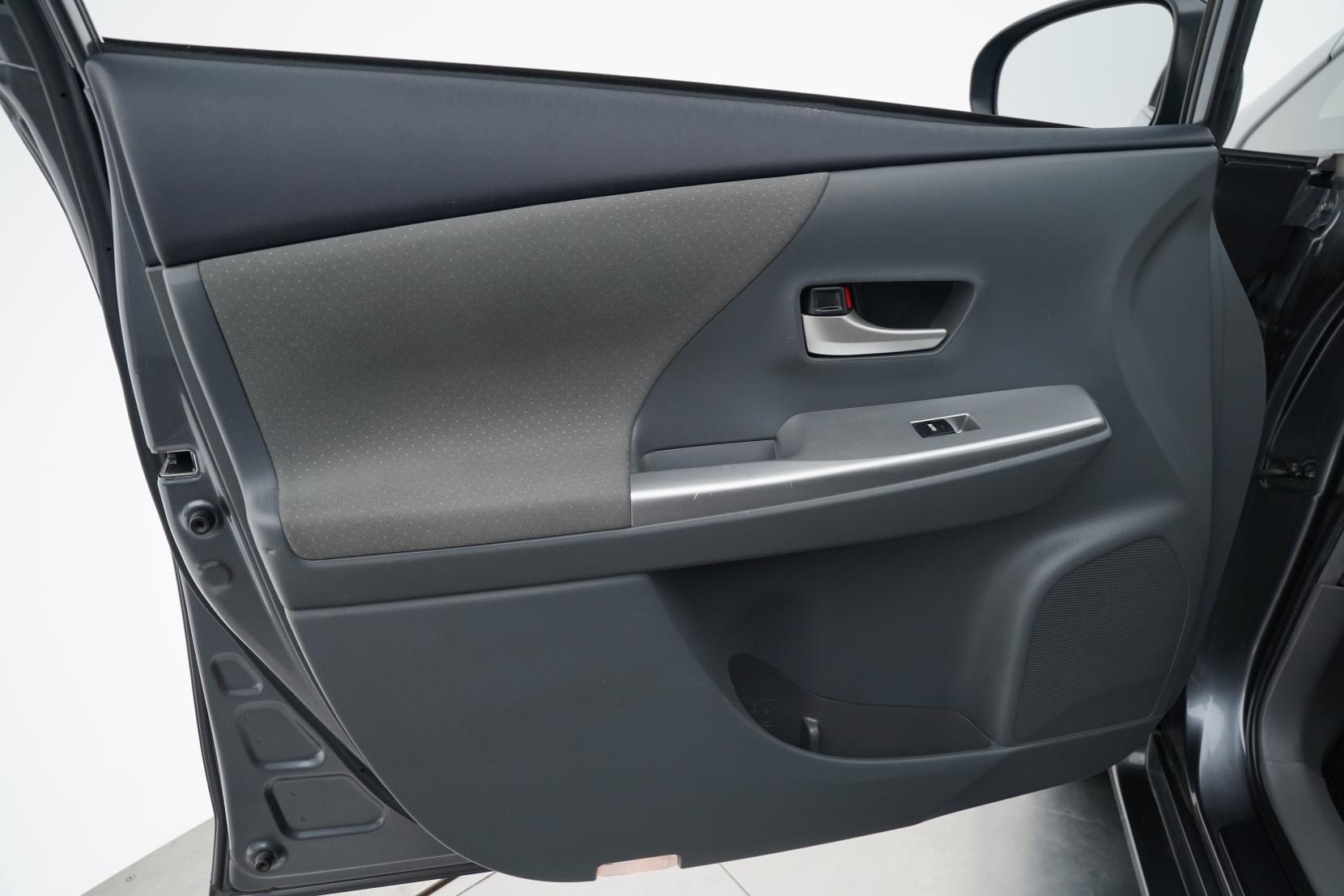 Toyota Prius 1.8 Alpha S 7 Seater