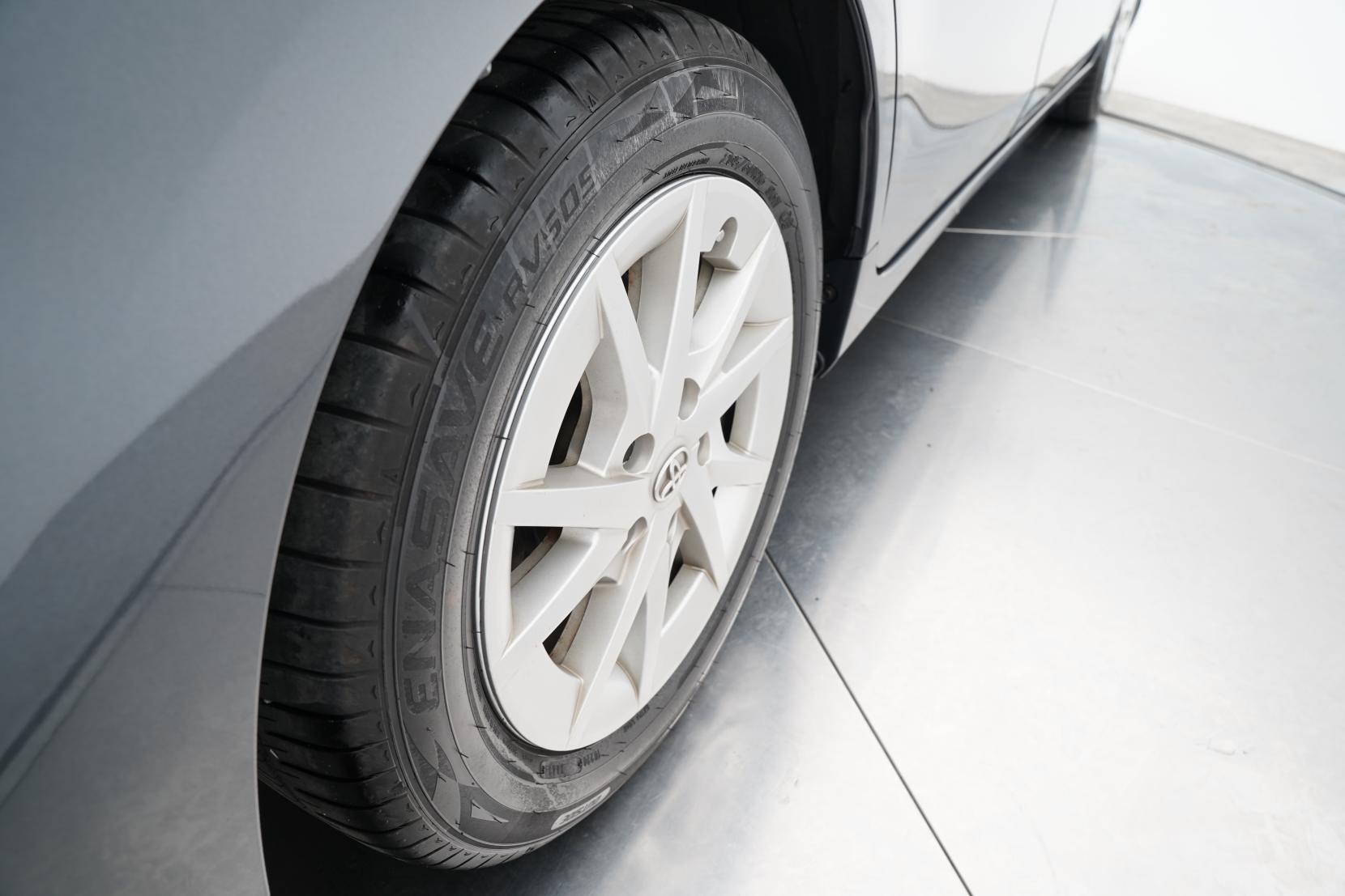 Toyota Prius 1.8 Alpha S 7 Seater