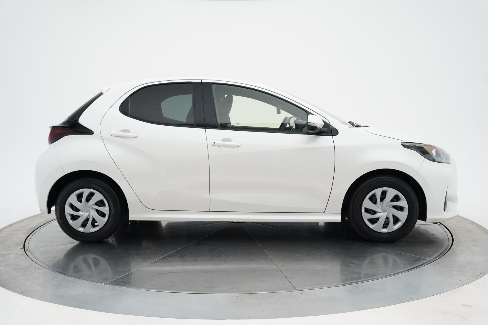 Toyota Yaris Hybrid X