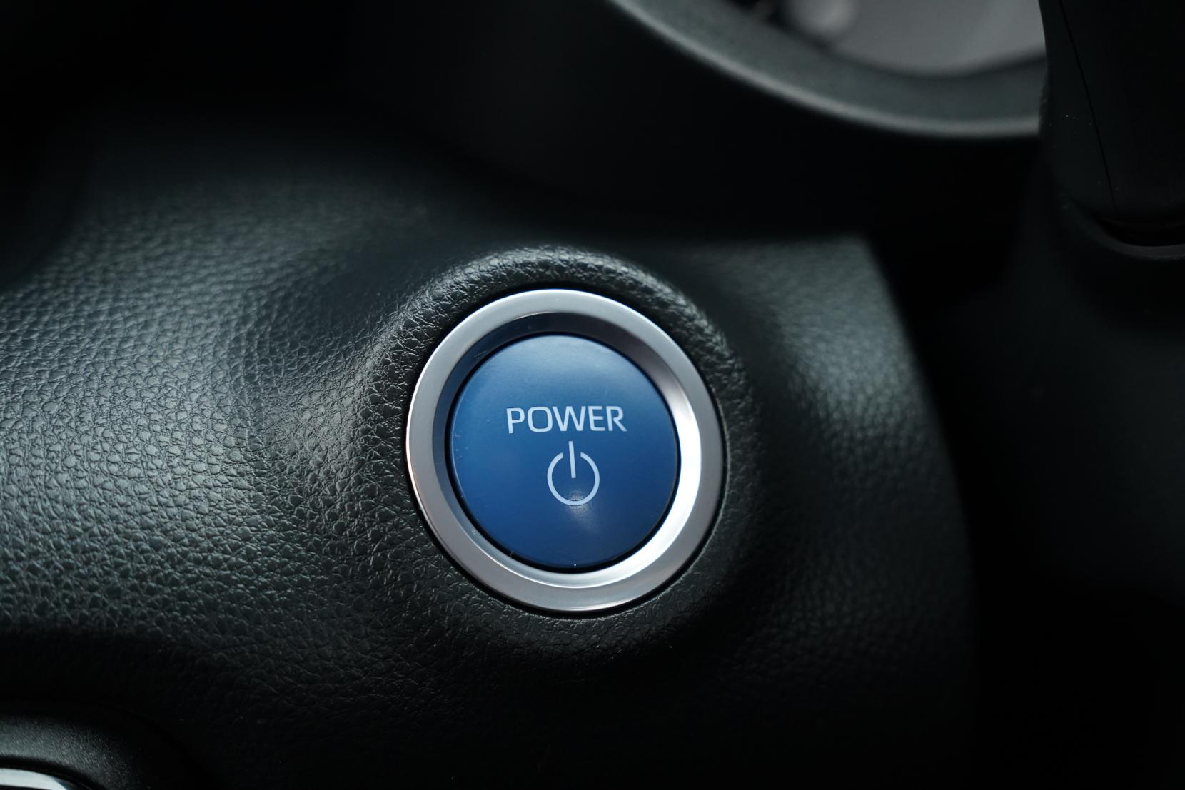 Toyota Yaris Hybrid X