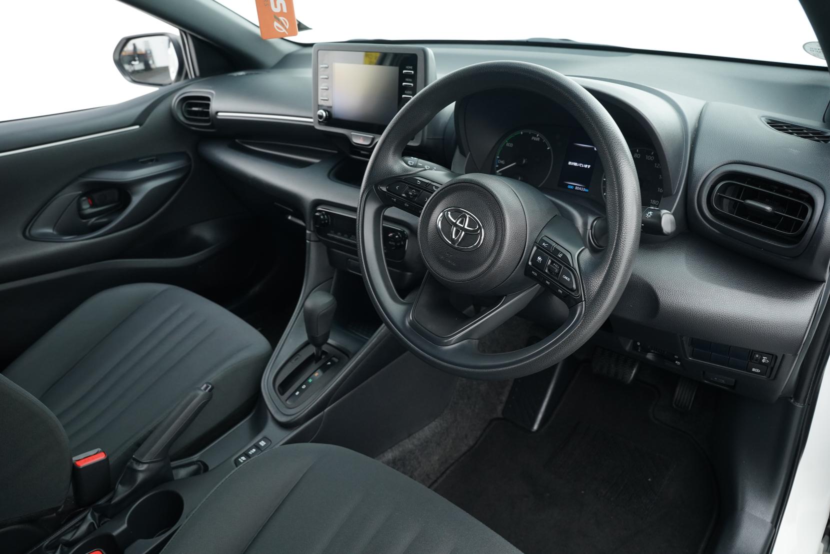 Toyota Yaris Hybrid X