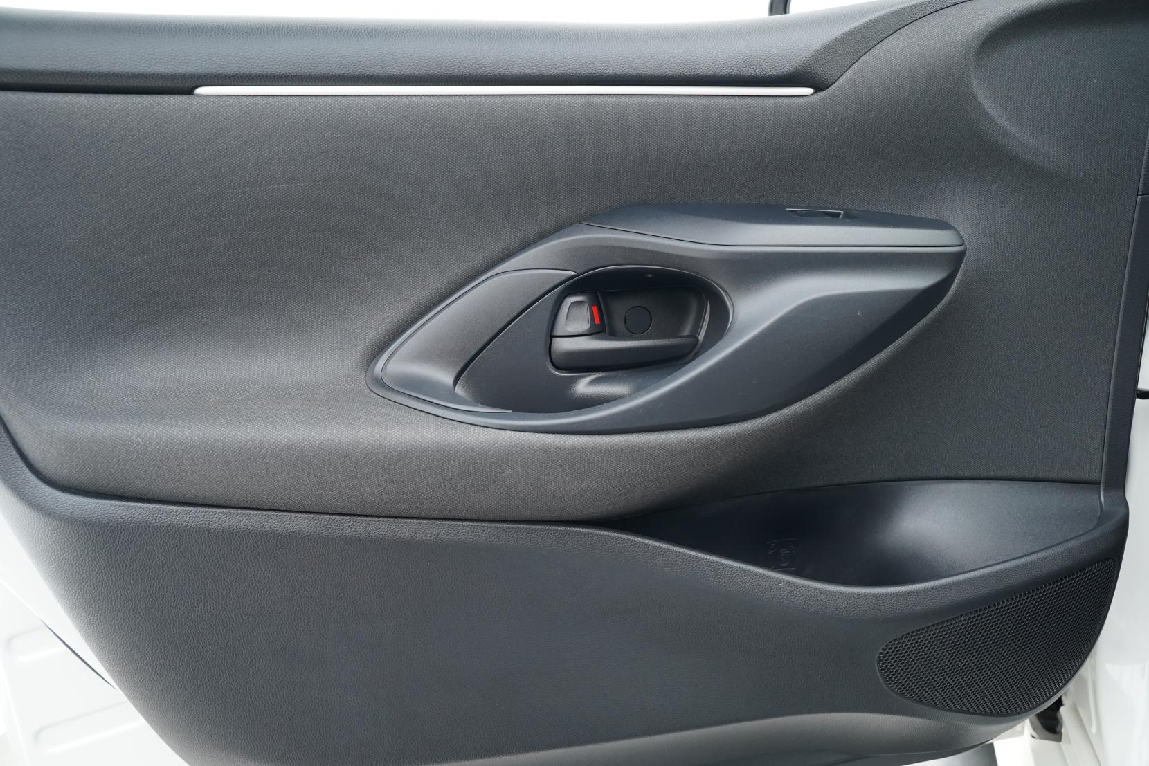 Toyota Yaris Hybrid X