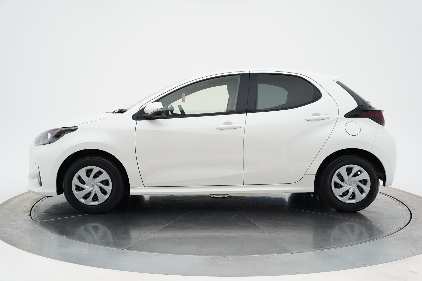 Toyota Yaris Hybrid X