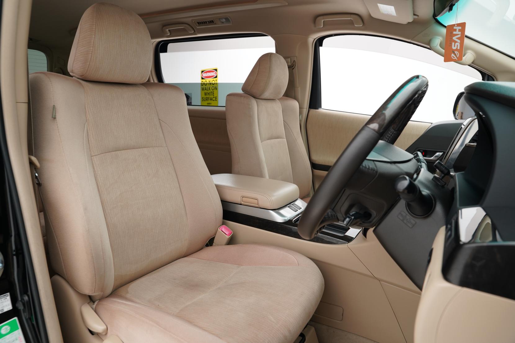 Toyota Vellfire 2.4 HYBRID X 4WD