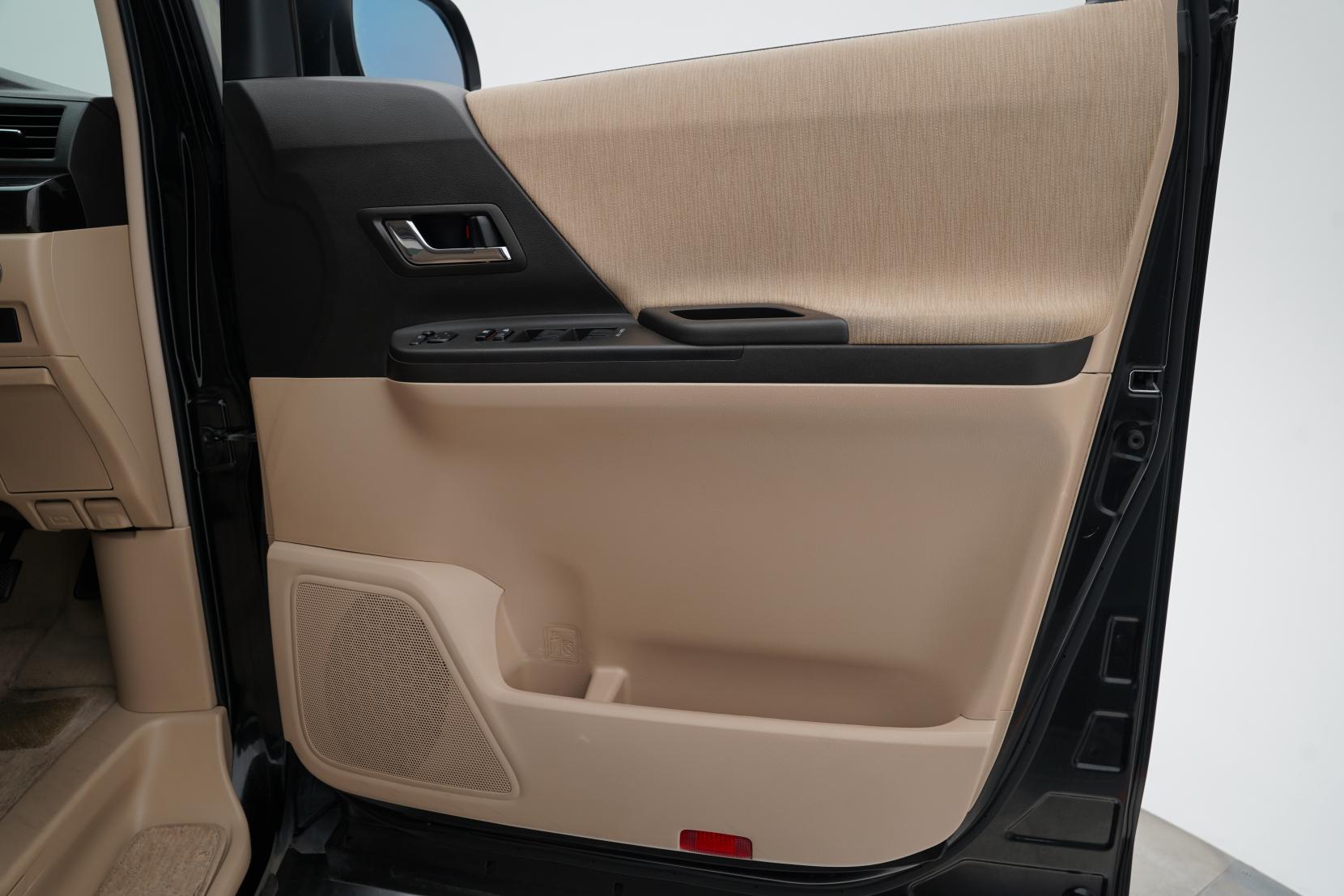 Toyota Vellfire 2.4 HYBRID X 4WD