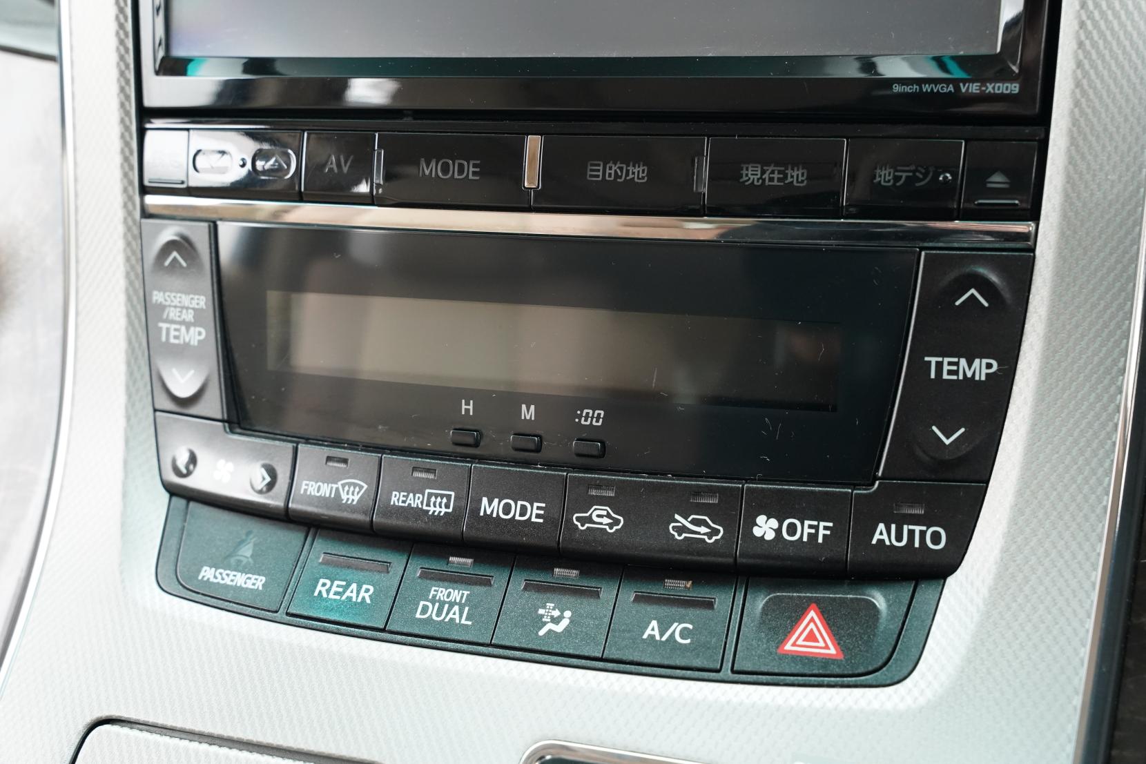 Toyota Vellfire 2.4 HYBRID X 4WD