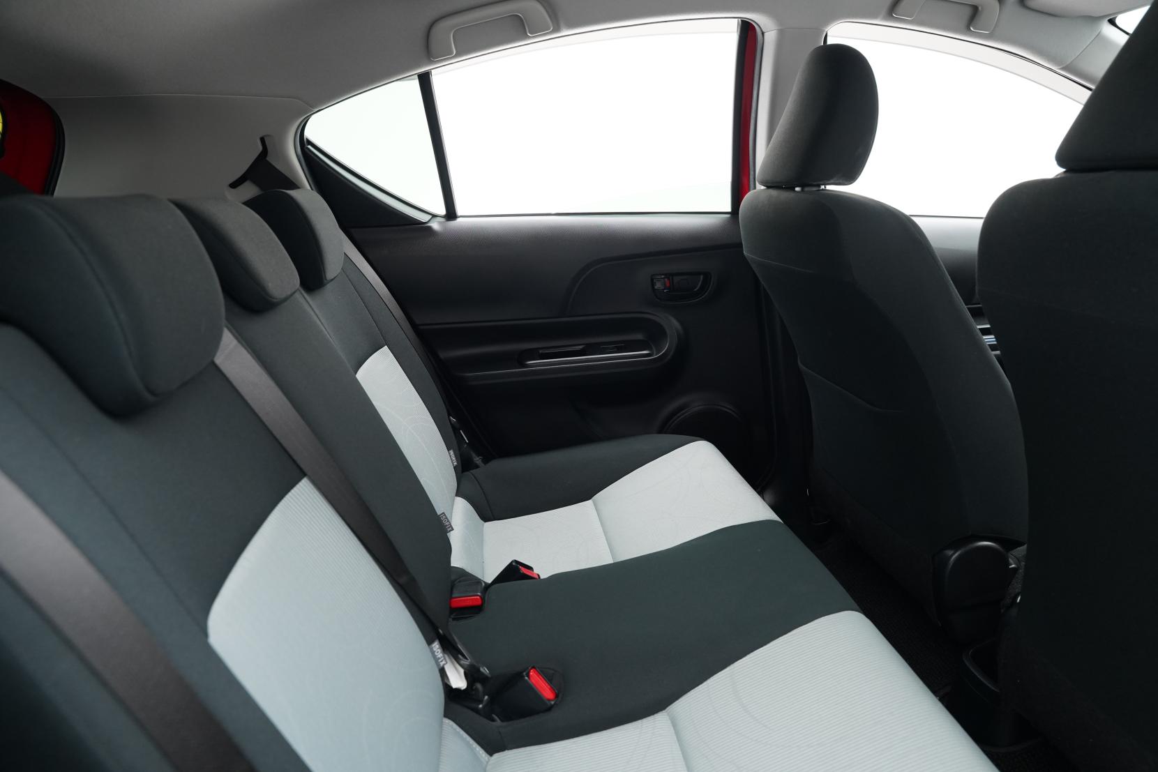 Toyota Aqua 1.5 S Push Start