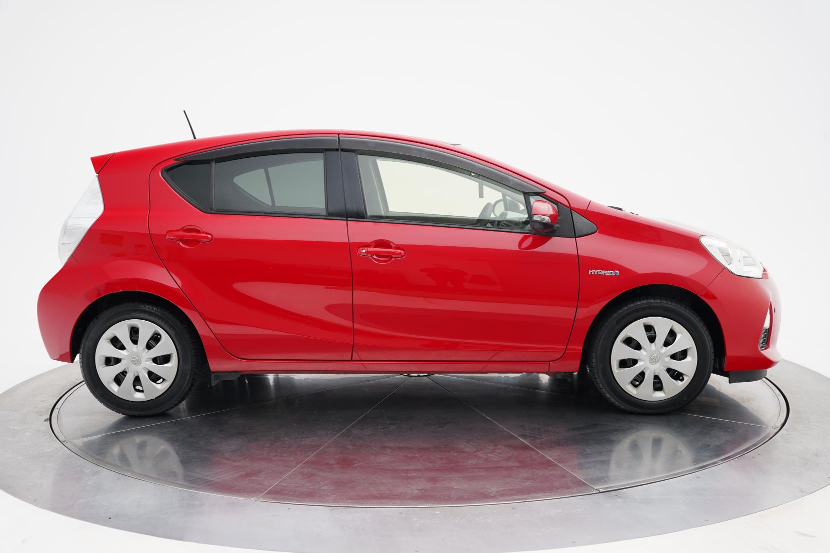 Toyota Aqua 1.5 S Push Start