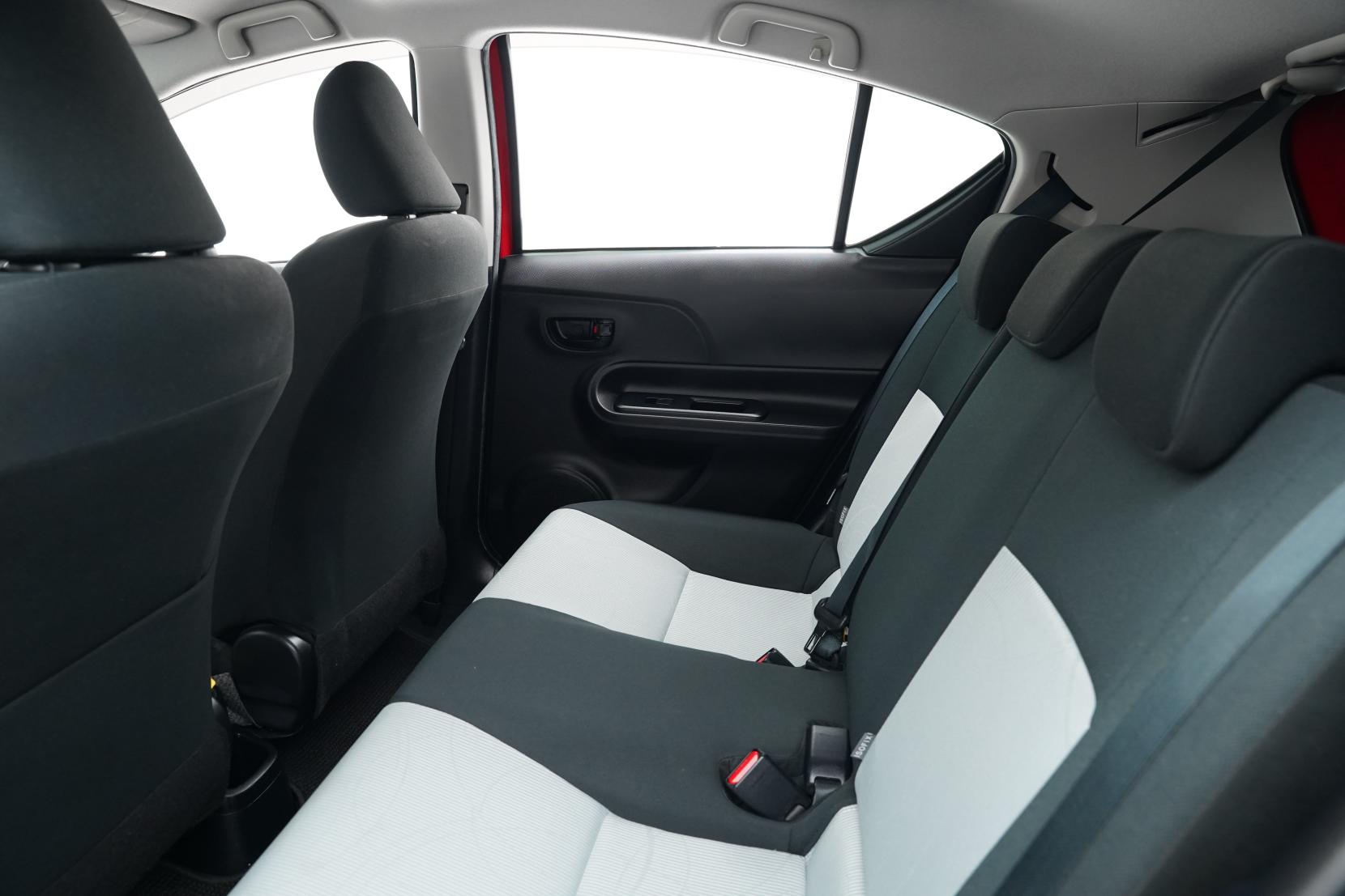 Toyota Aqua 1.5 S Push Start