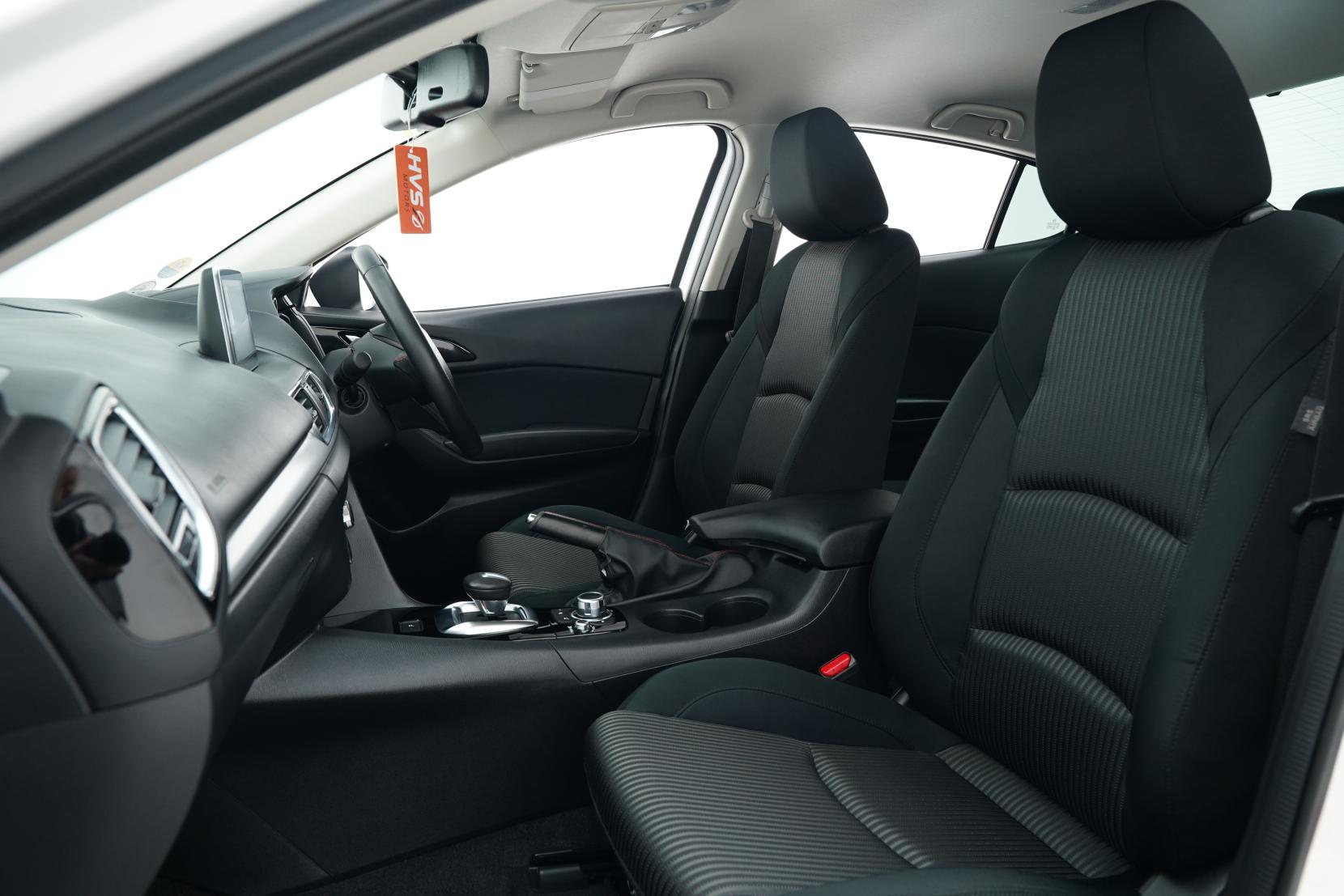 Mazda Axela 2.0 Hybrid S