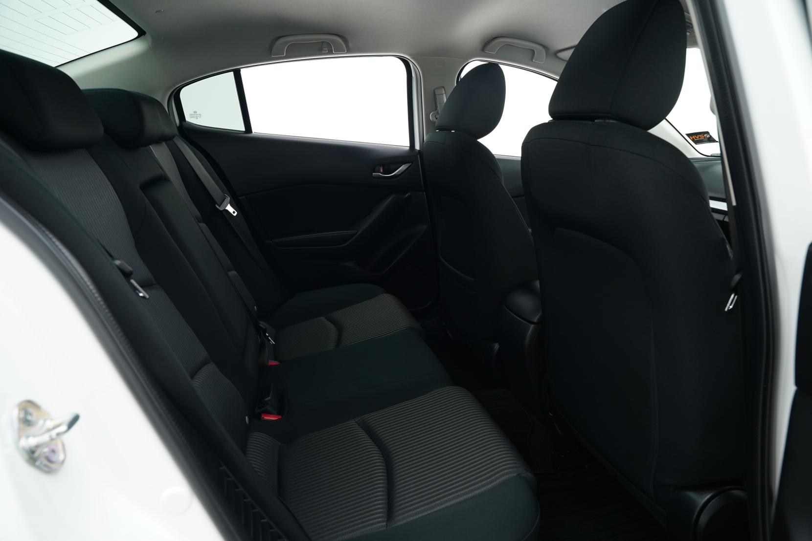 Mazda Axela 2.0 Hybrid S