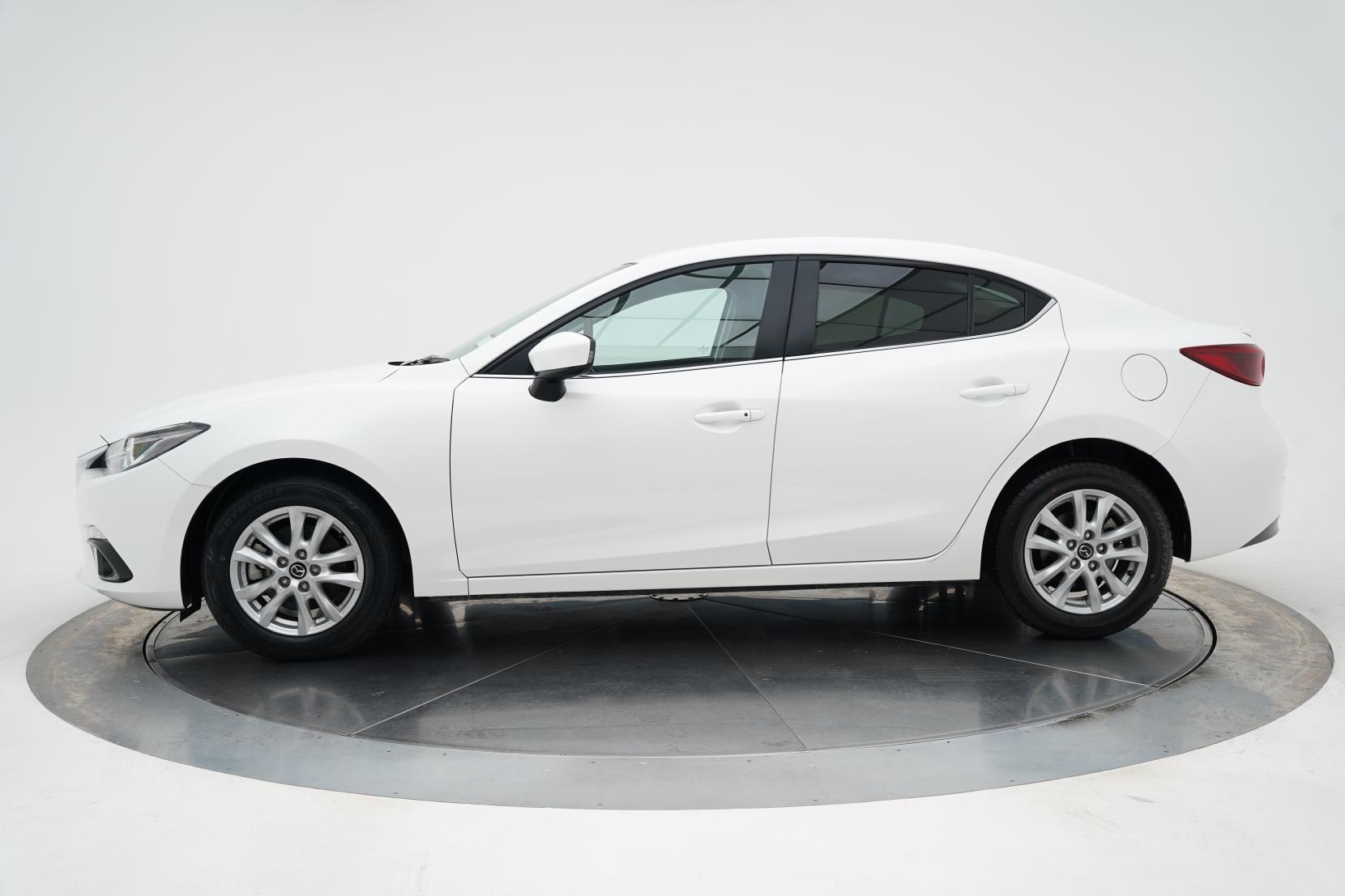 Mazda Axela 2.0 Hybrid S