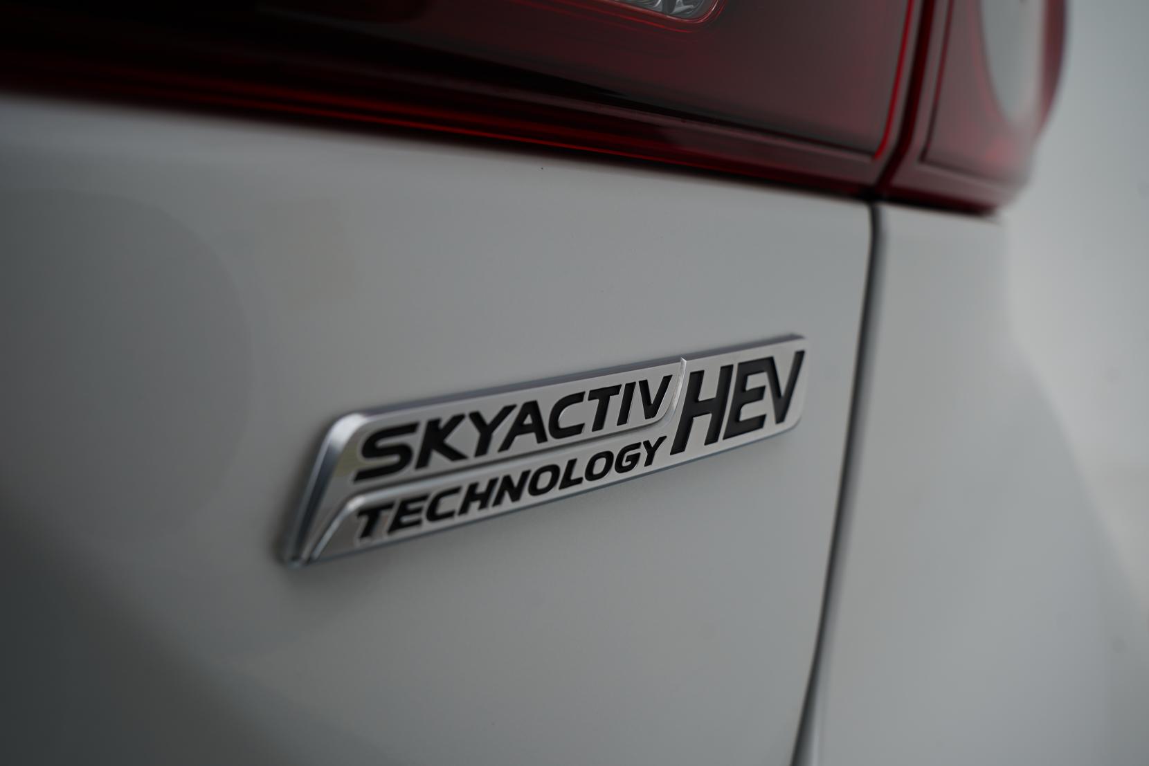 Mazda Axela 2.0 Hybrid S