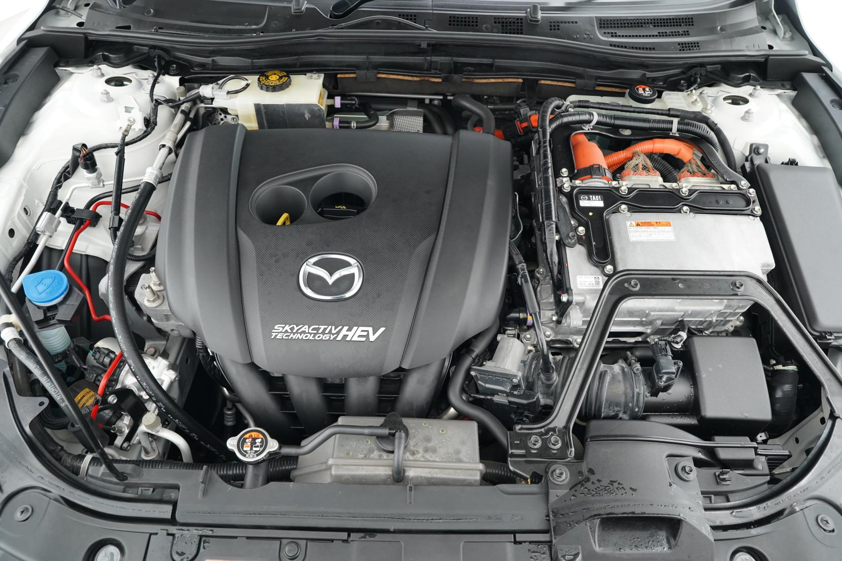 Mazda Axela 2.0 Hybrid S