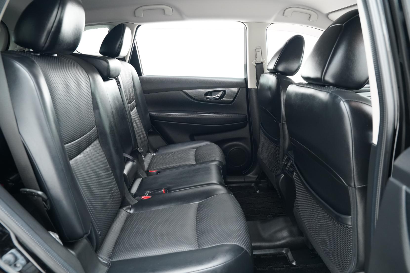 Nissan X-TRAIL 2.0 20X 2WD 7 Seater