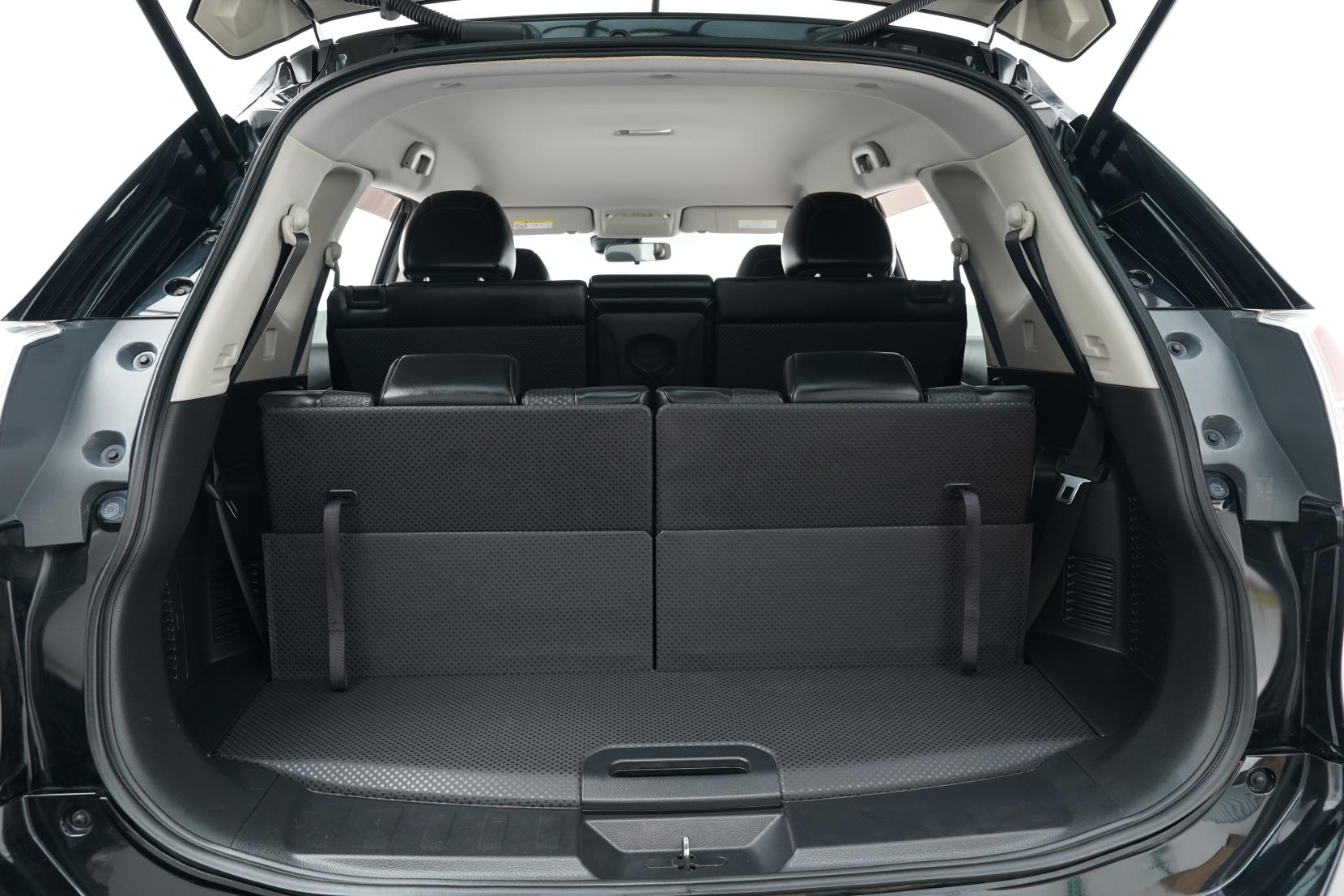 Nissan X-TRAIL 2.0 20X 2WD 7 Seater