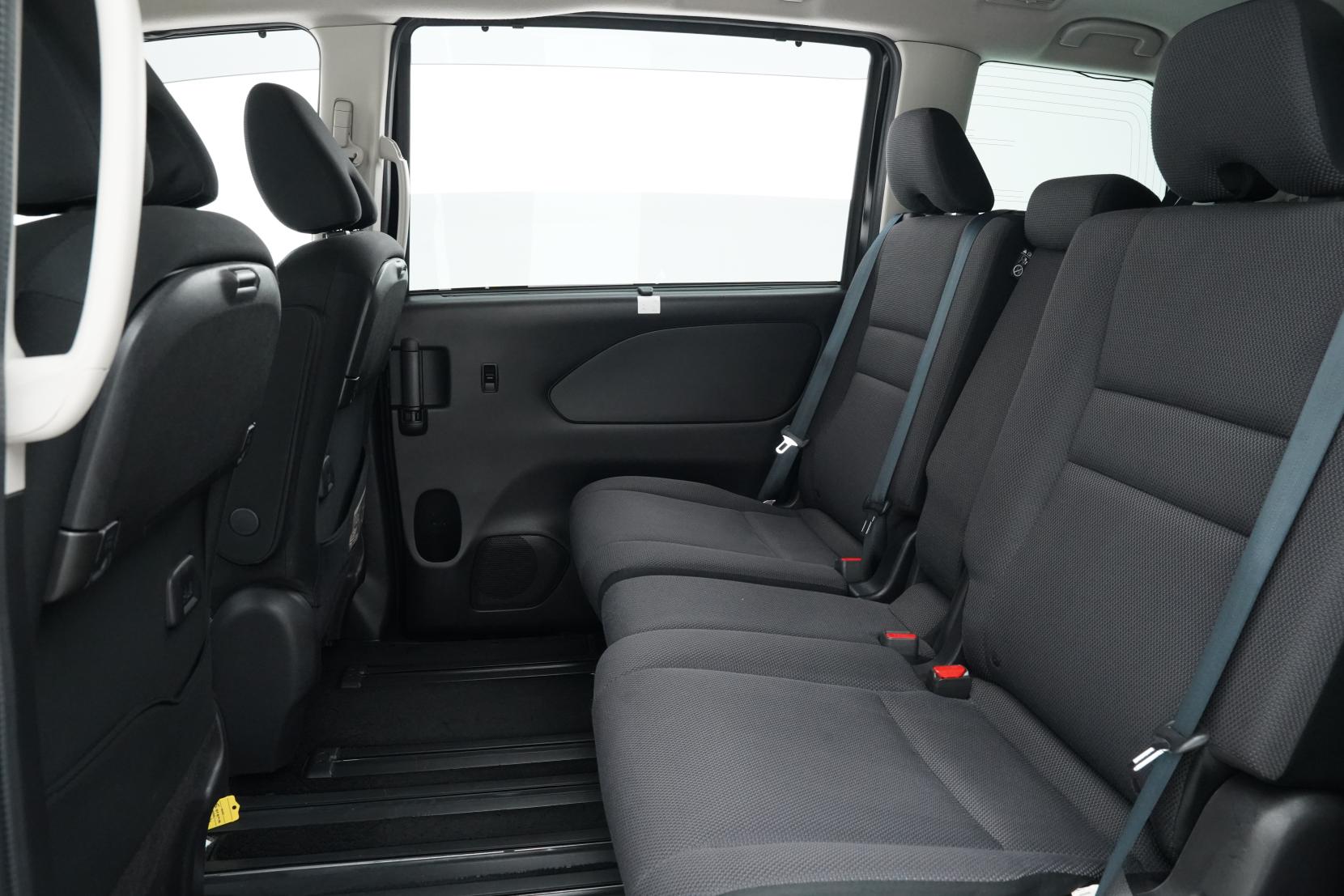 Nissan Serena 2.0 20X S-Hybrid