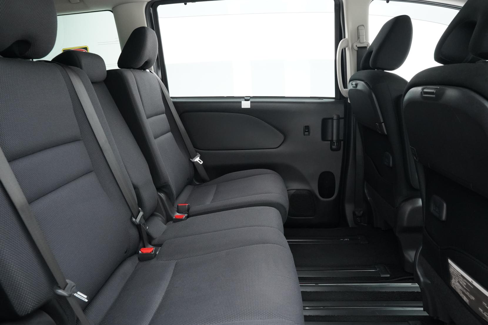 Nissan Serena 2.0 20X S-Hybrid