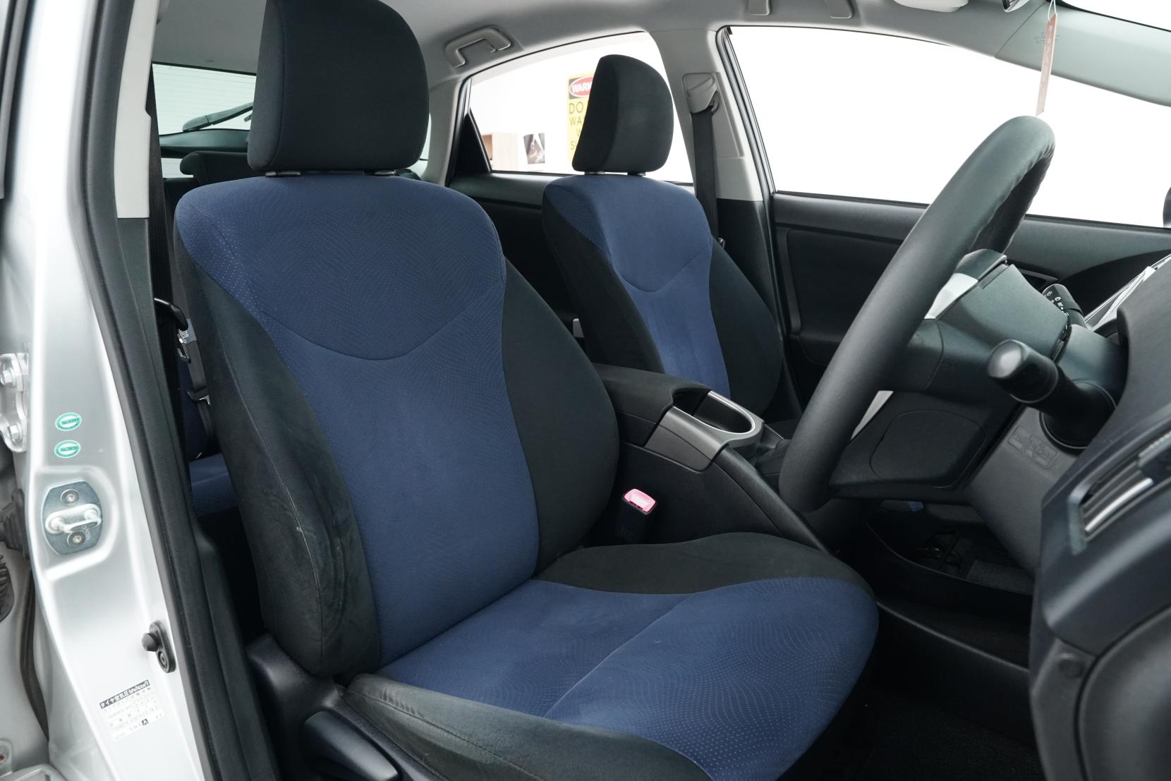 Toyota Prius 1.8 5D S