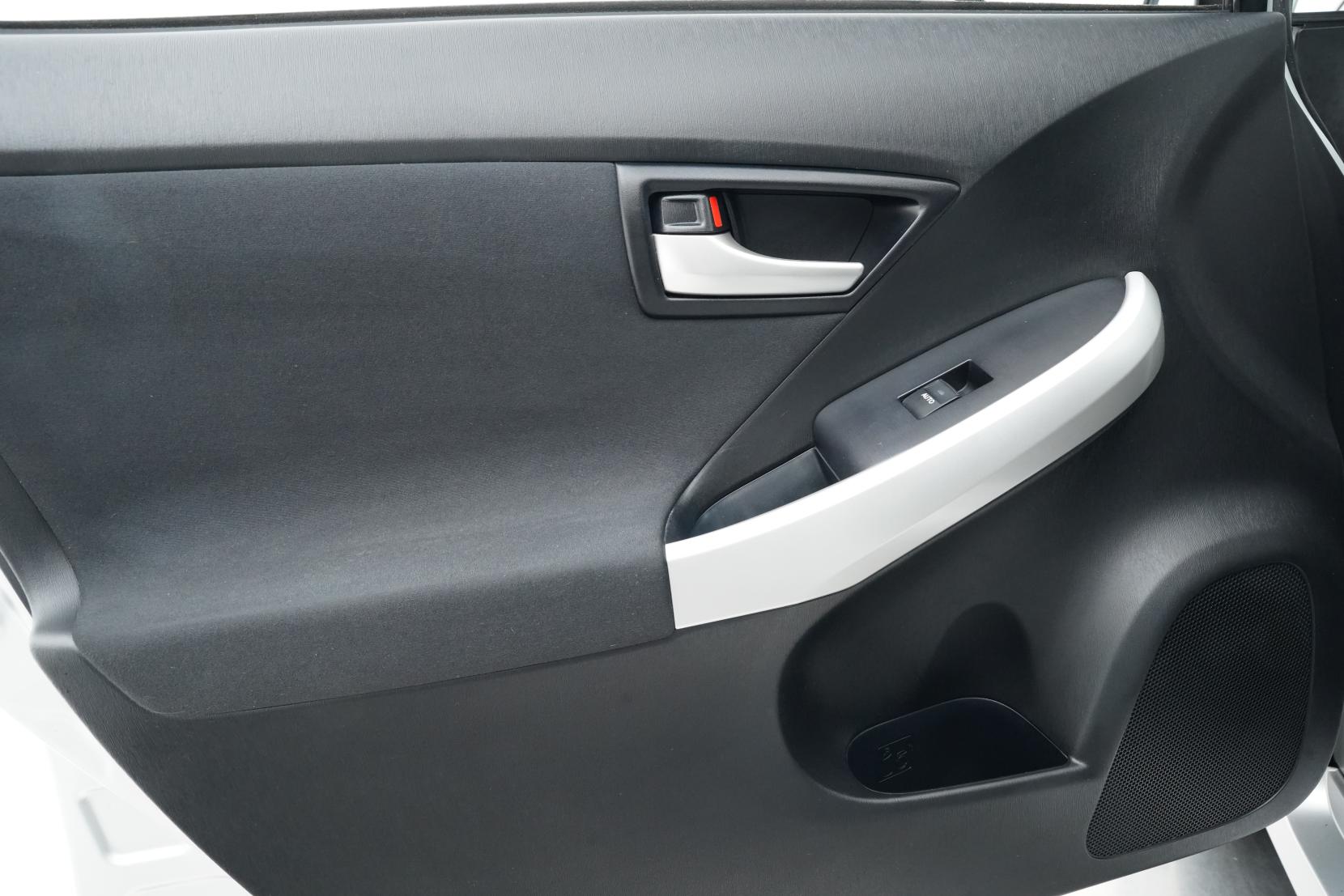 Toyota Prius 1.8 5D S