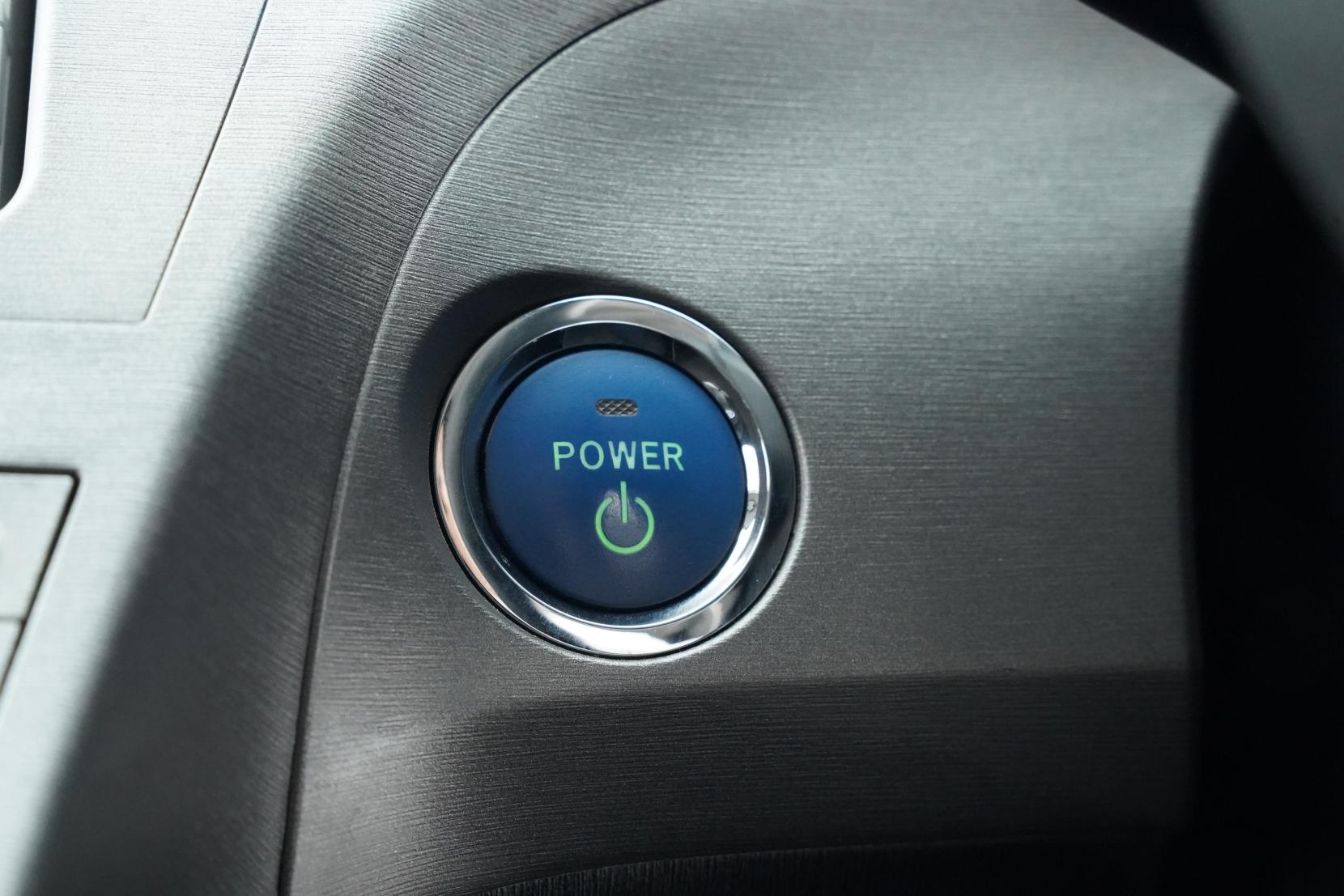 Toyota Prius 1.8 5D S