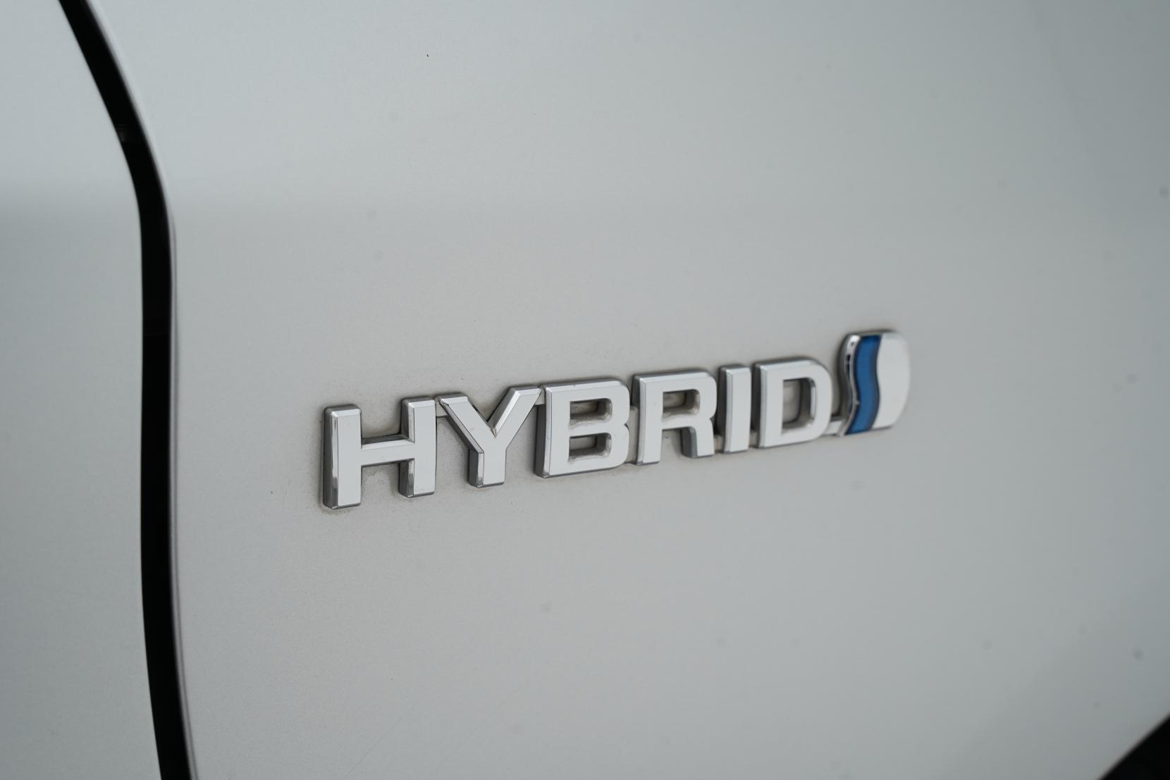 Toyota Prius 1.8 5D S