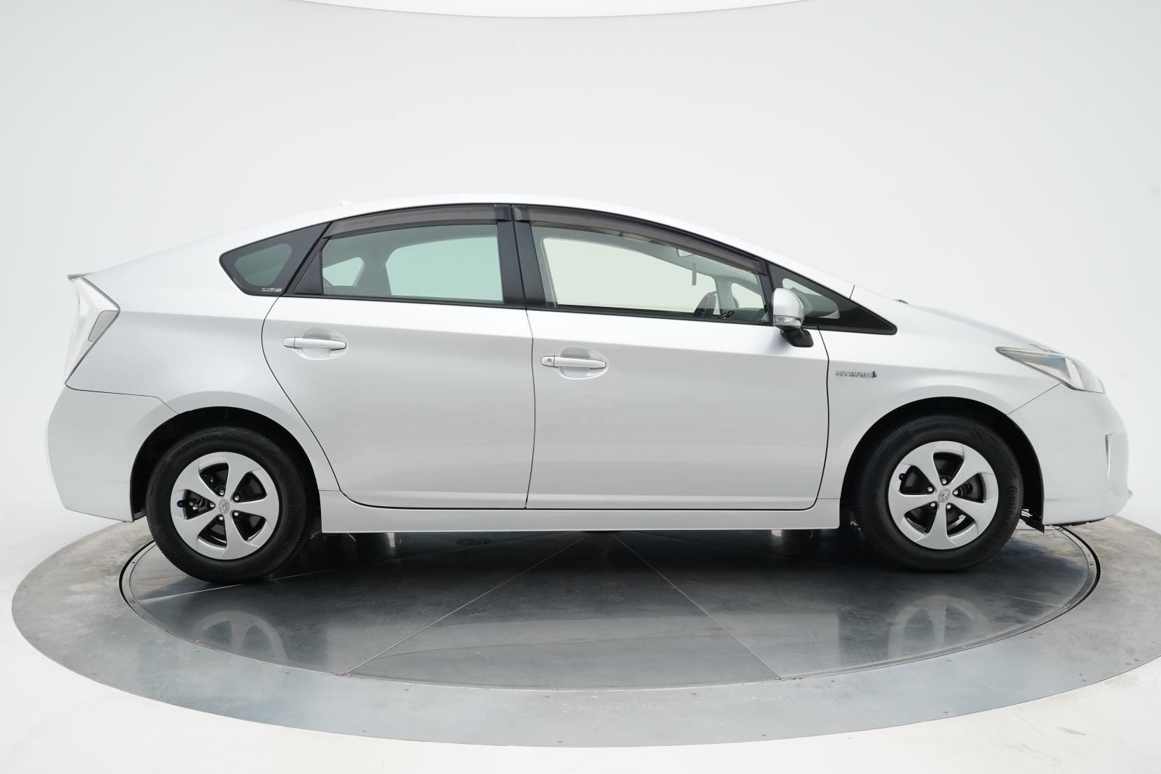 Toyota Prius 1.8 5D S