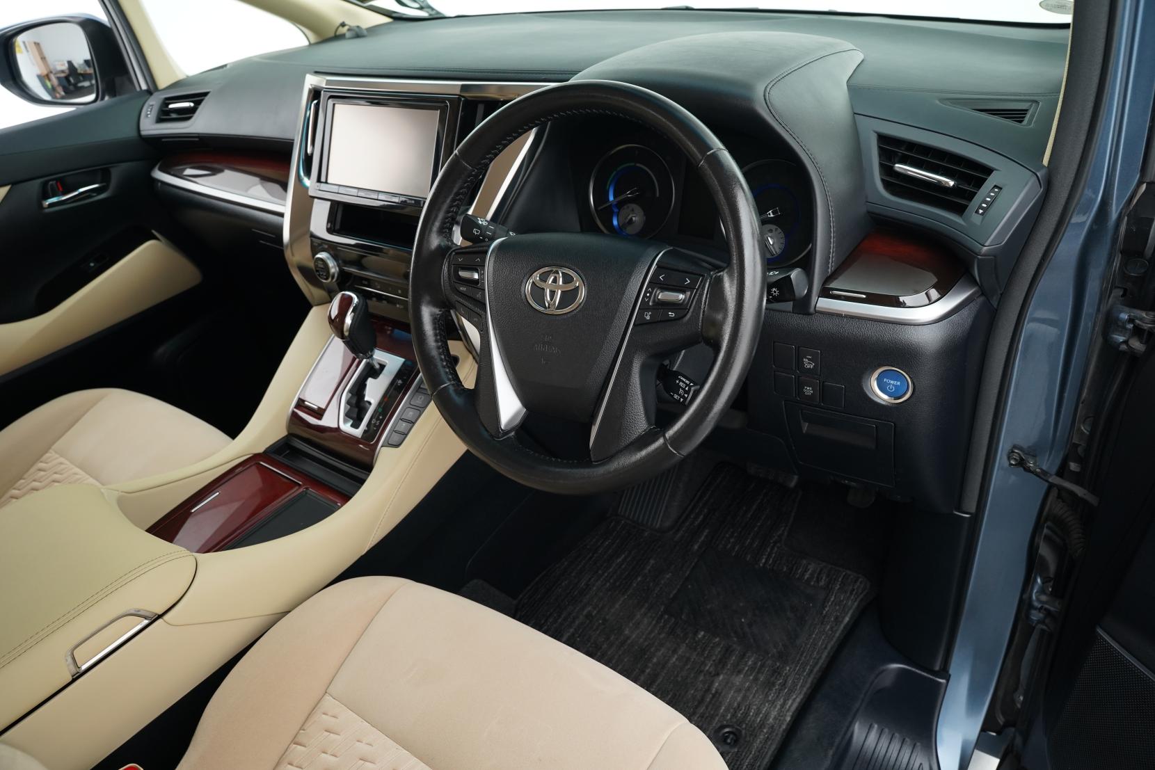 Toyota Alphard 2.5 HYBRID X Disablity 4WD