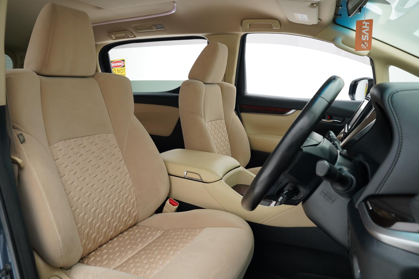 Toyota Alphard 2.5 HYBRID X Disablity 4WD