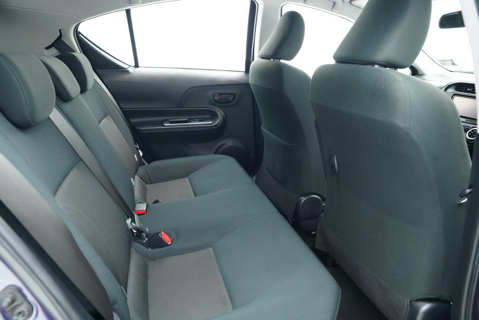 Toyota Aqua 1.5 S FACELIFT